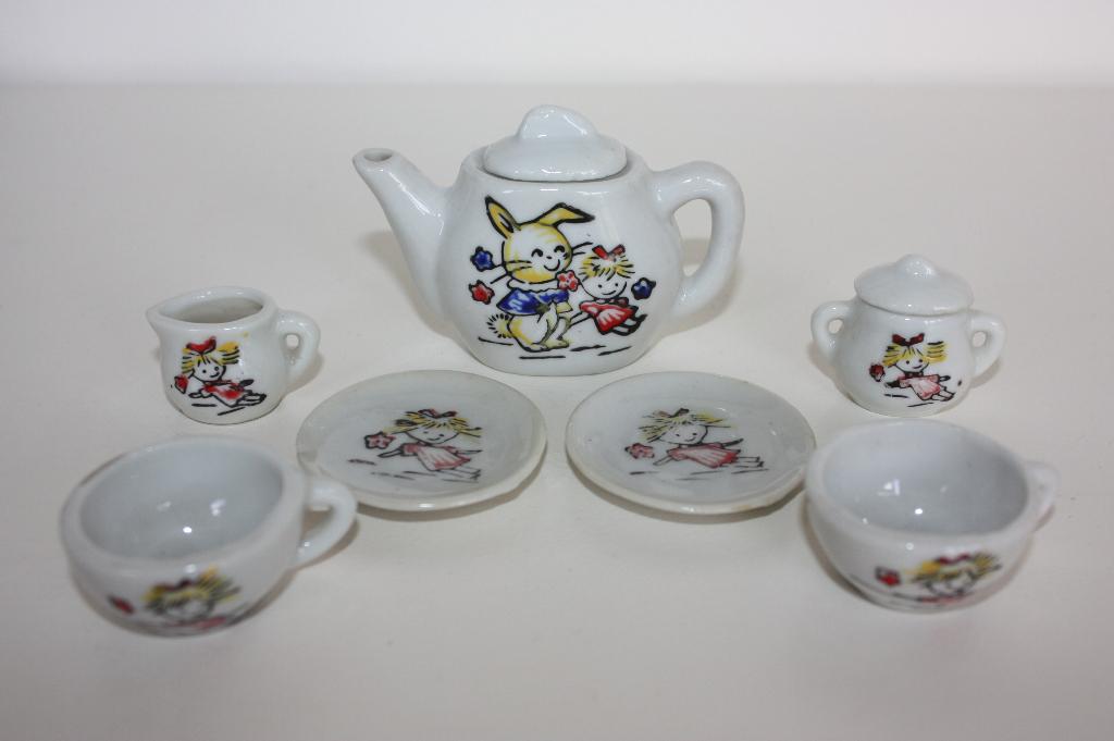 Poppenserviesje, merk Foreign, Antiek en Kunst, Ophalen of Verzenden