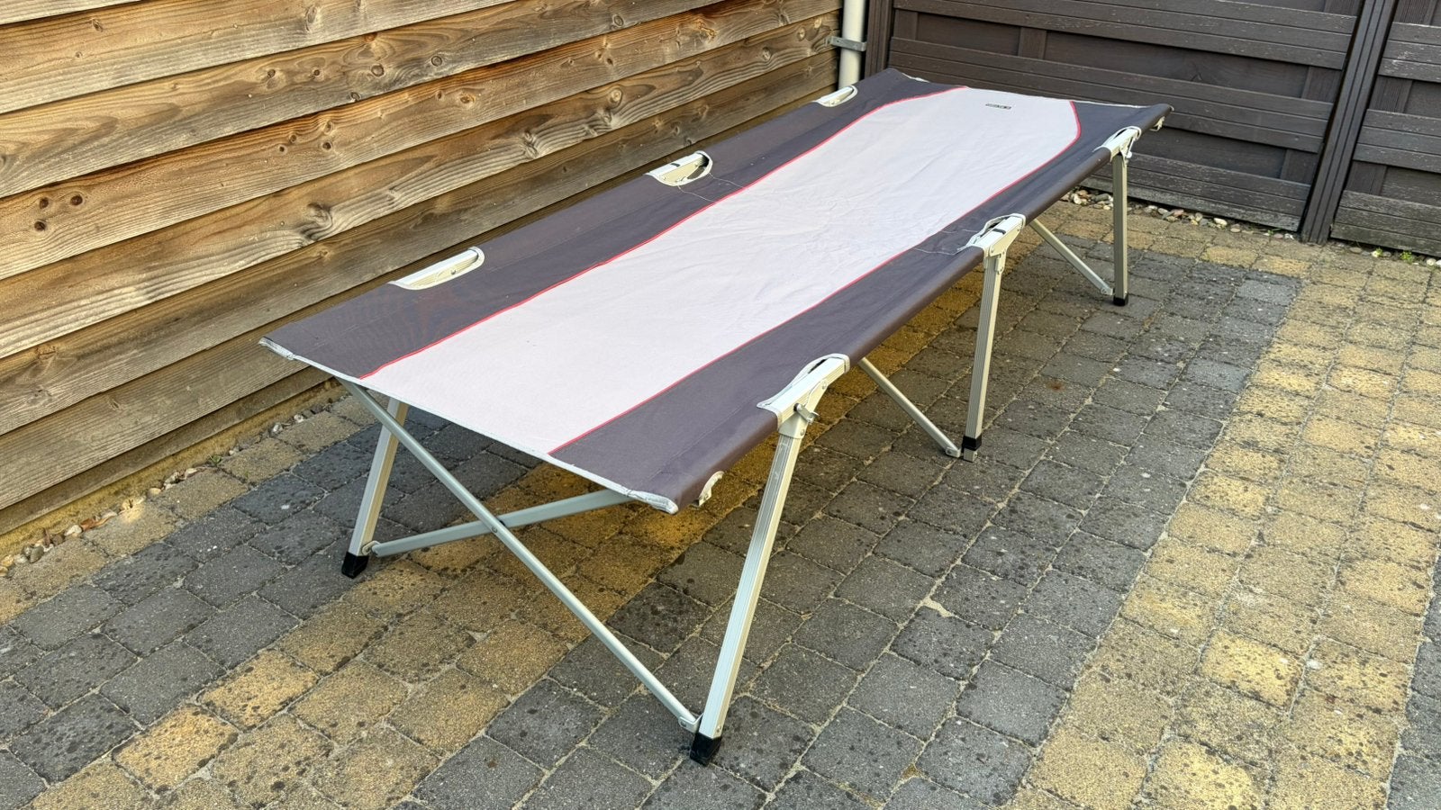 Veldbed Highpeak Toledo XL, Ophalen, Zo goed als nieuw, Overige
