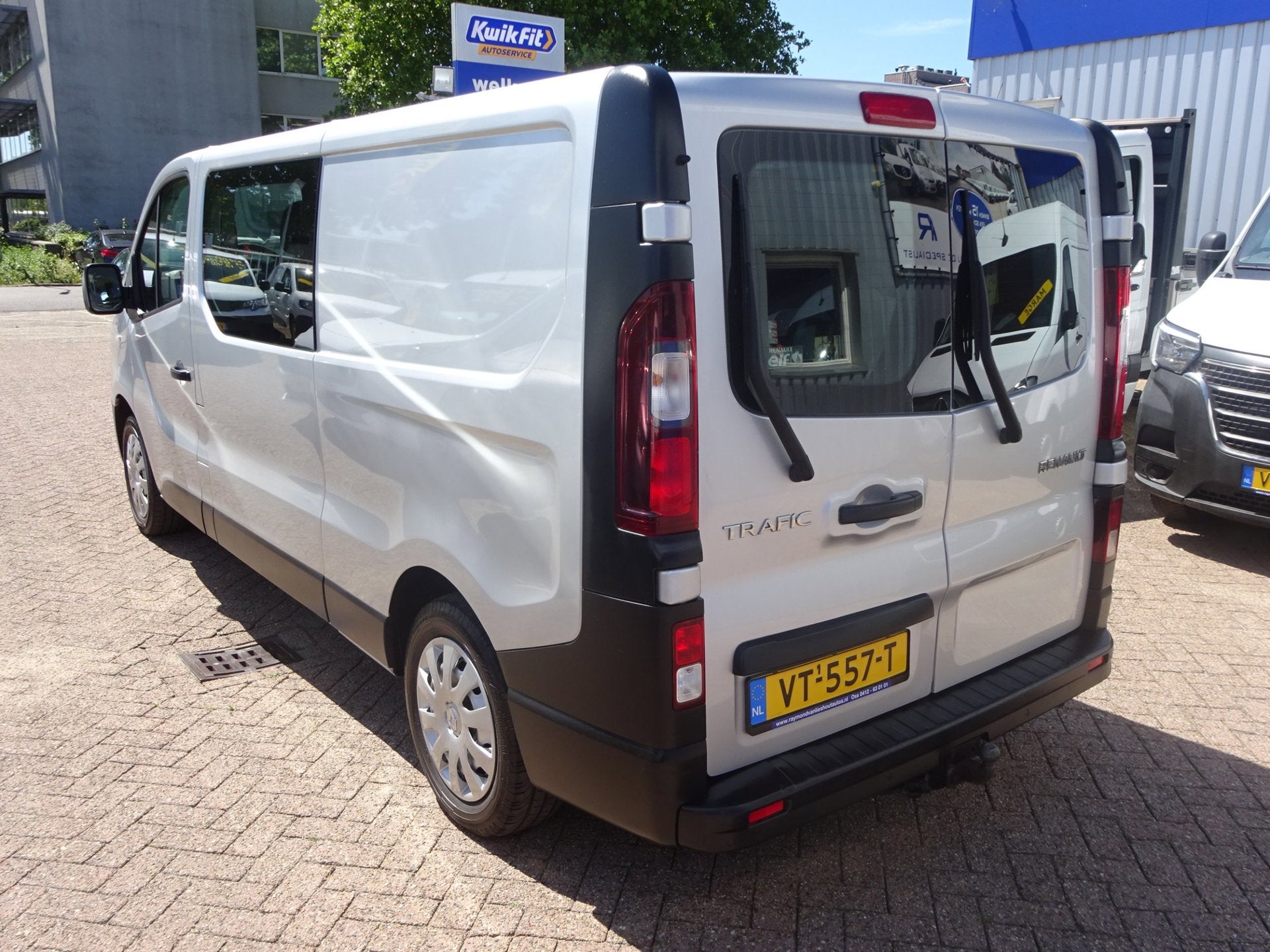 Renault Trafic 1.6 dCi T29 L2H1 DUBBELE CABINE 6 PERSOONS, Voorwielaandrijving, Gebruikt, Zwart, 4 cilinders