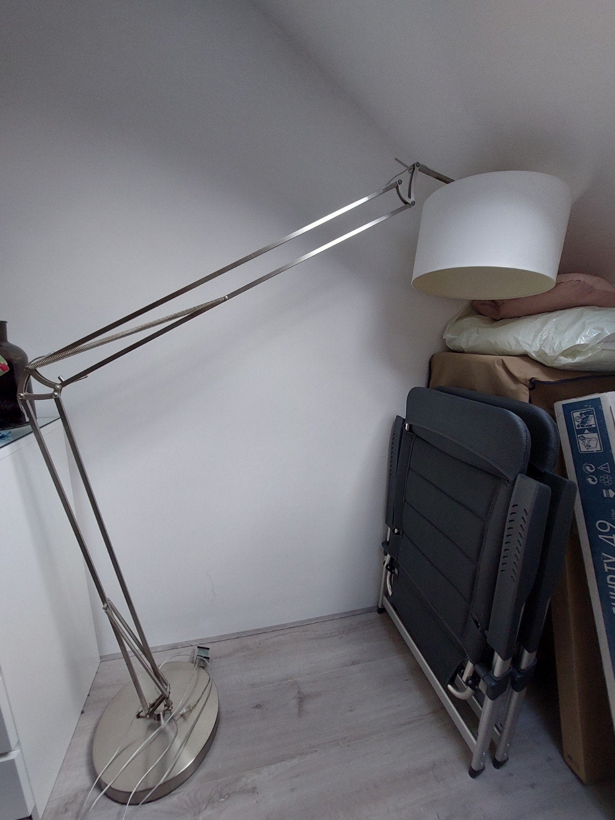 Moderne staande lamp met dimmer - RVS look, Huis en Inrichting, Lampen | Vloerlampen, Ophalen, Gebruikt, E27 (groot), Textiel