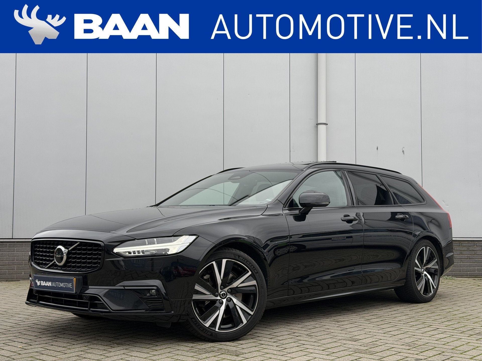Volvo V90 2.0 B5 R-Design | Pilot Assist | Panorama | Harman, Auto's, 15 km/l, 4 cilinders, Zwart, Leder