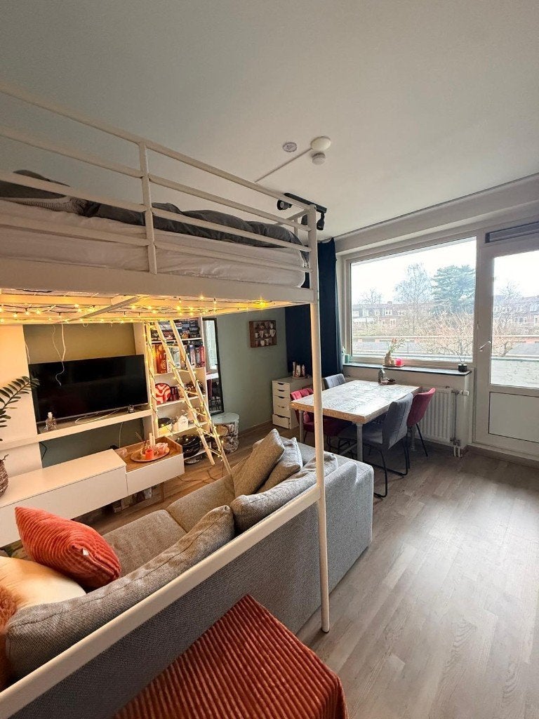 Slaapplek vierdaagse 2 personen (studentenkamer), Huizen en Kamers, Kamers te huur, Nijmegen, Minder dan 20 m²