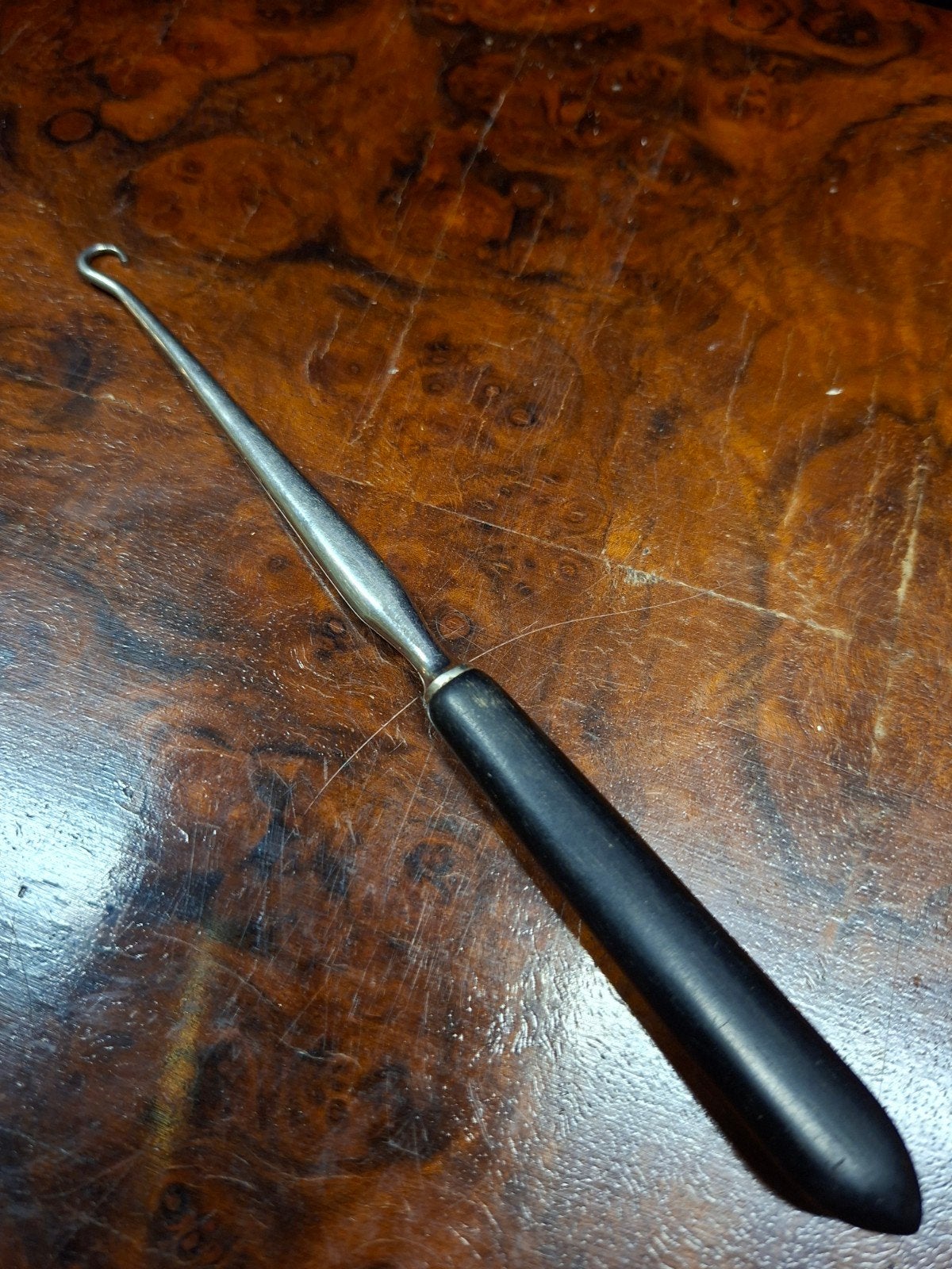 Antieke ebbenhouten knopenhaak voor laarzen (18 cm), Ophalen of Verzenden