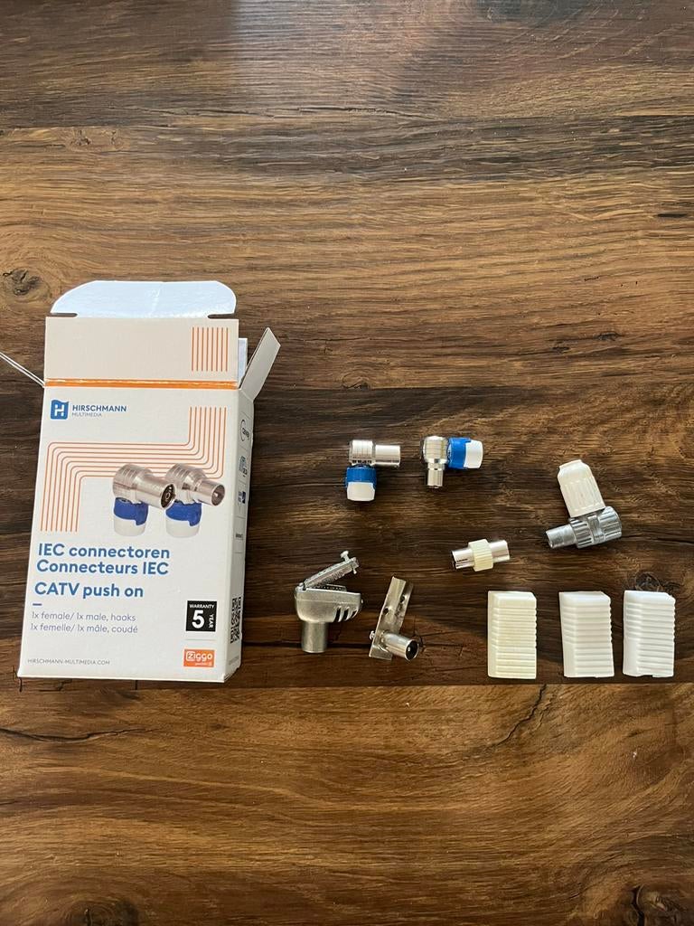 IEC connectoren, Ophalen of Verzenden, Zo goed als nieuw, Minder dan 2 meter, Overige kabels