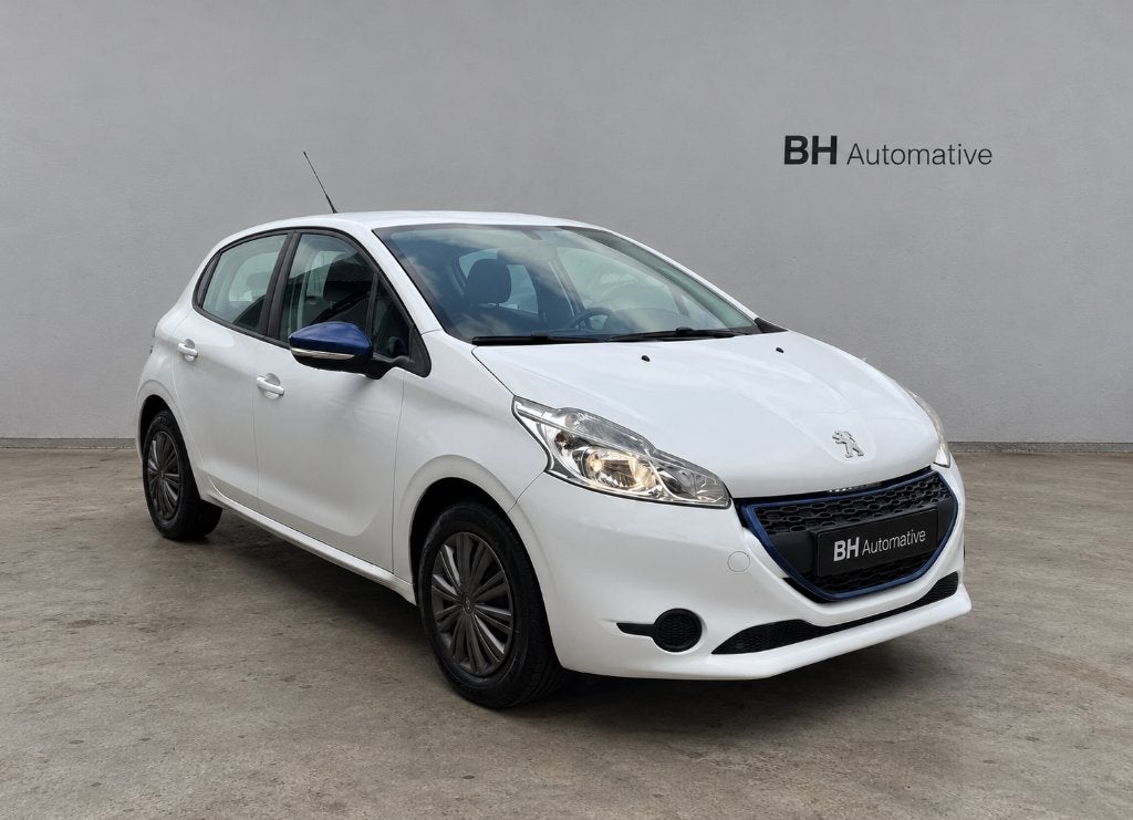 Peugeot 208 1.0 VTI 50KW/68PK 5-D 2015 Wit, Voorwielaandrijving, 450 kg, Alcantara, Origineel Nederlands