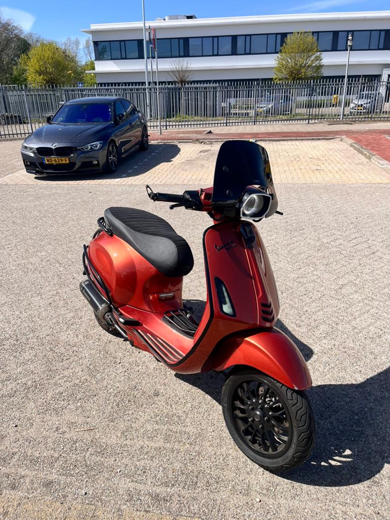 Custom Vespa sprint 80cc Akrapovic, Ophalen, Gebruikt, Overige modellen, Maximaal 45 km/u