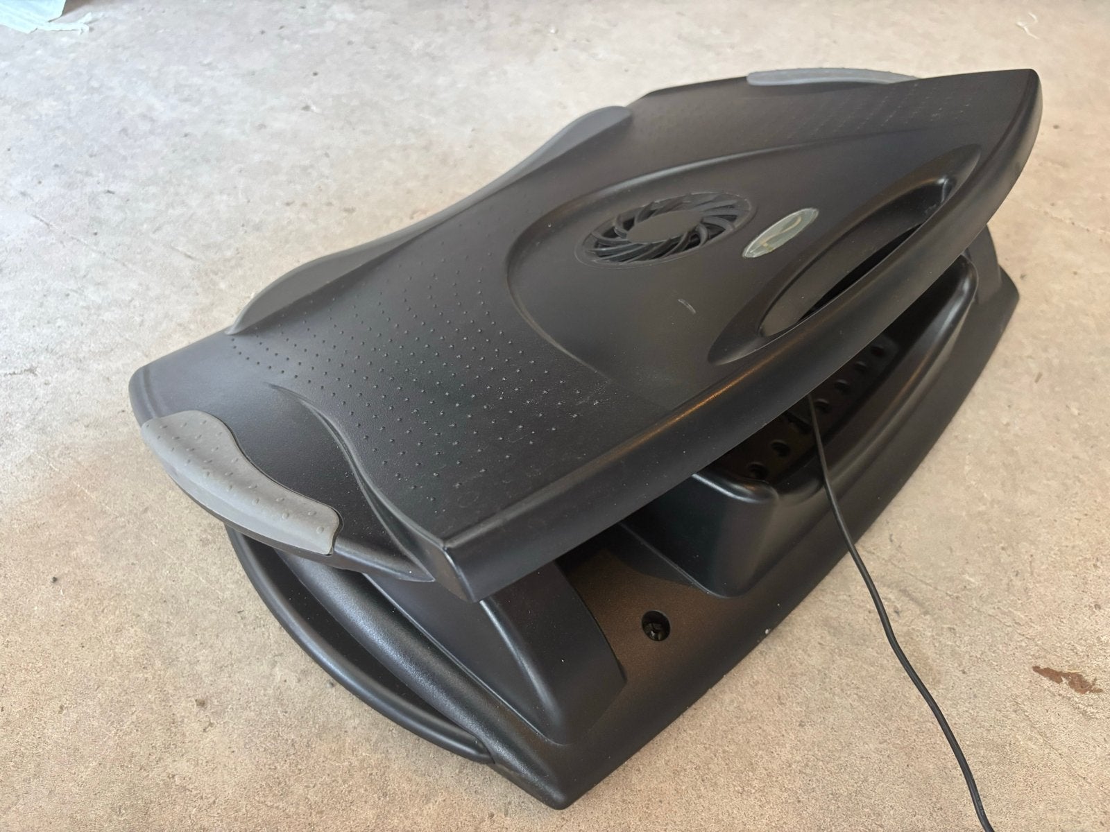 Laptop standaard met ventilator - Zwart, Ophalen of Verzenden, Gebruikt, In hoogte verstelbaar