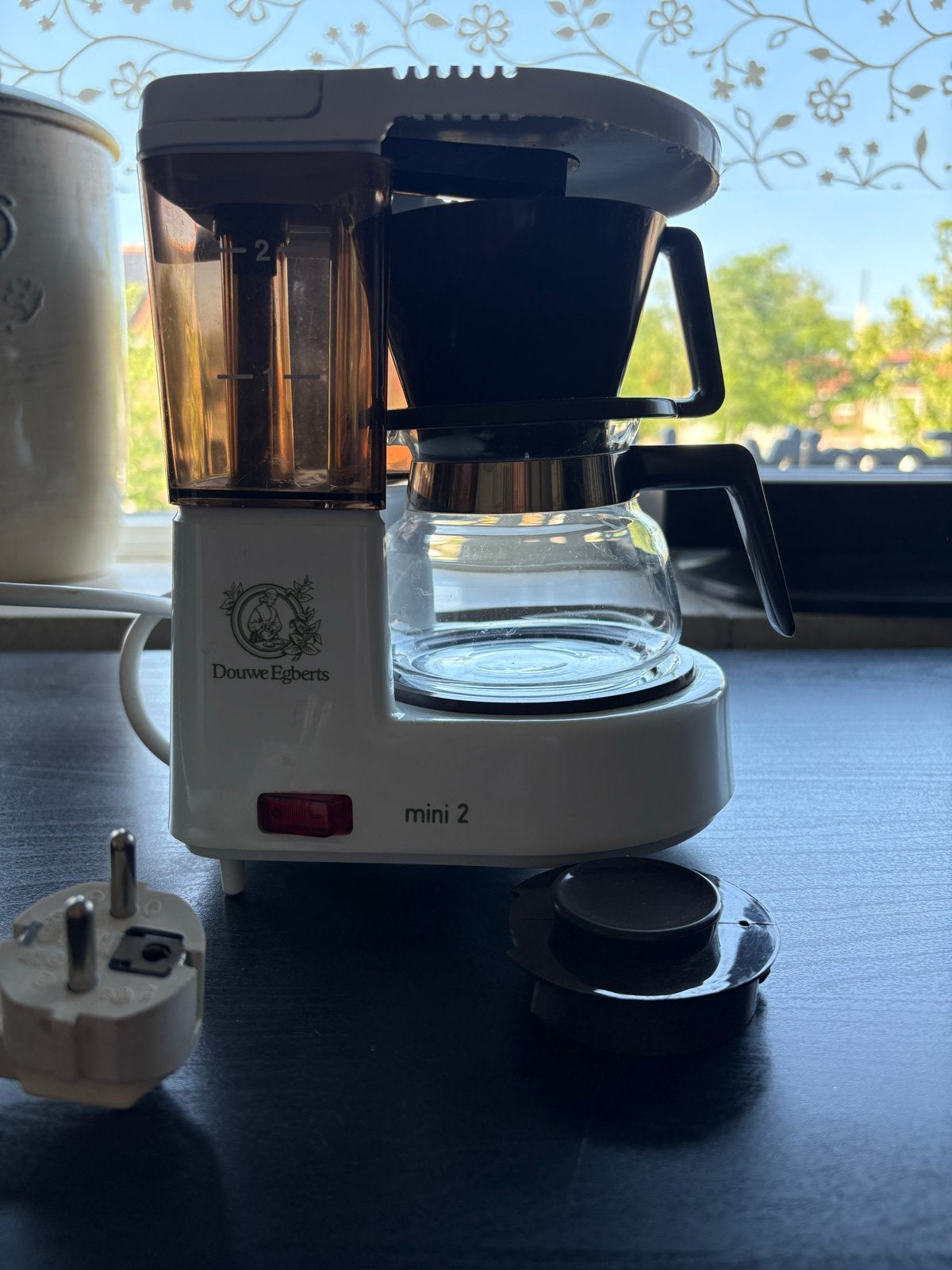 Compact Douwe Egberts Mini 2 koffiezetapparaat, Witgoed en Apparatuur, Koffiezetapparaten, Gebruikt, Koffiemachine, Gemalen koffie