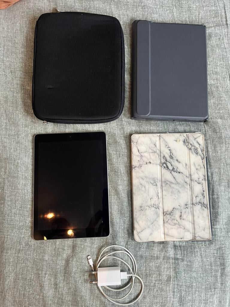 iPad 6e generatie (2018) 128GB grijs + accessoires, Computers en Software, Apple iPads, Gebruikt, Apple iPad, 128 GB, Grijs