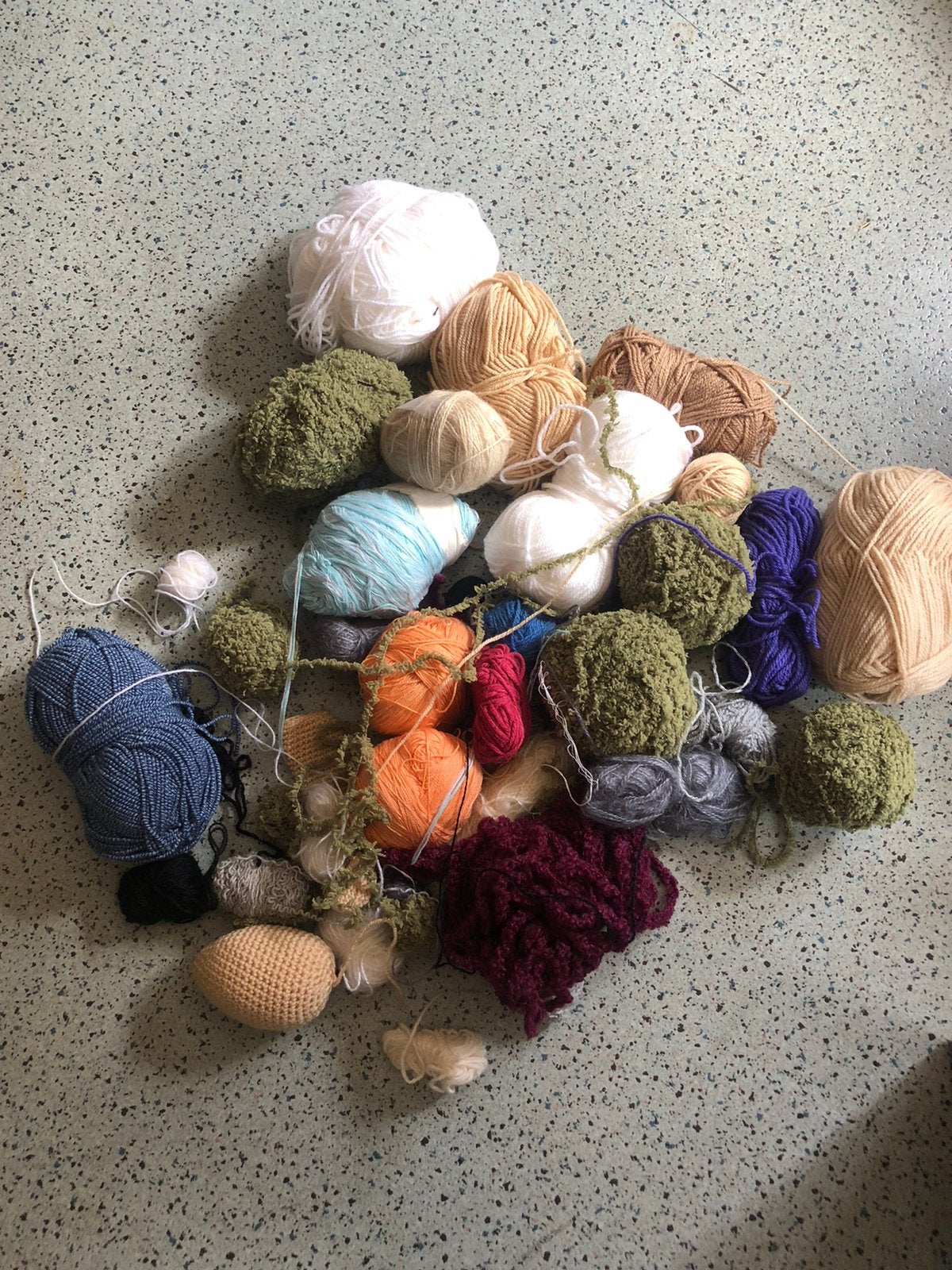 Diverse resten wol gratis, Hobby en Vrije tijd, Breien en Haken, Ophalen of Verzenden, Zo goed als nieuw, Breien of Haken, Wol of Garen