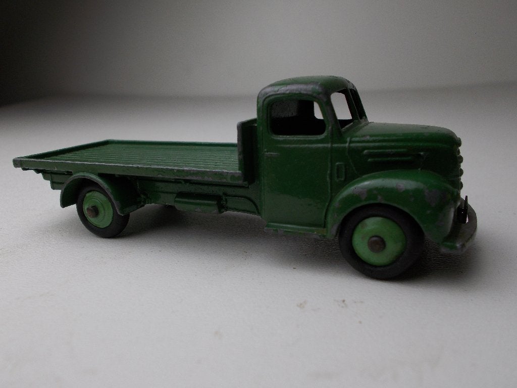 1954 Dinky Toys 422 FORDSON THAMES FLAT TRUCK (Green.), Ophalen of Verzenden, Gebruikt, Bus of Vrachtwagen, Dinky Toys