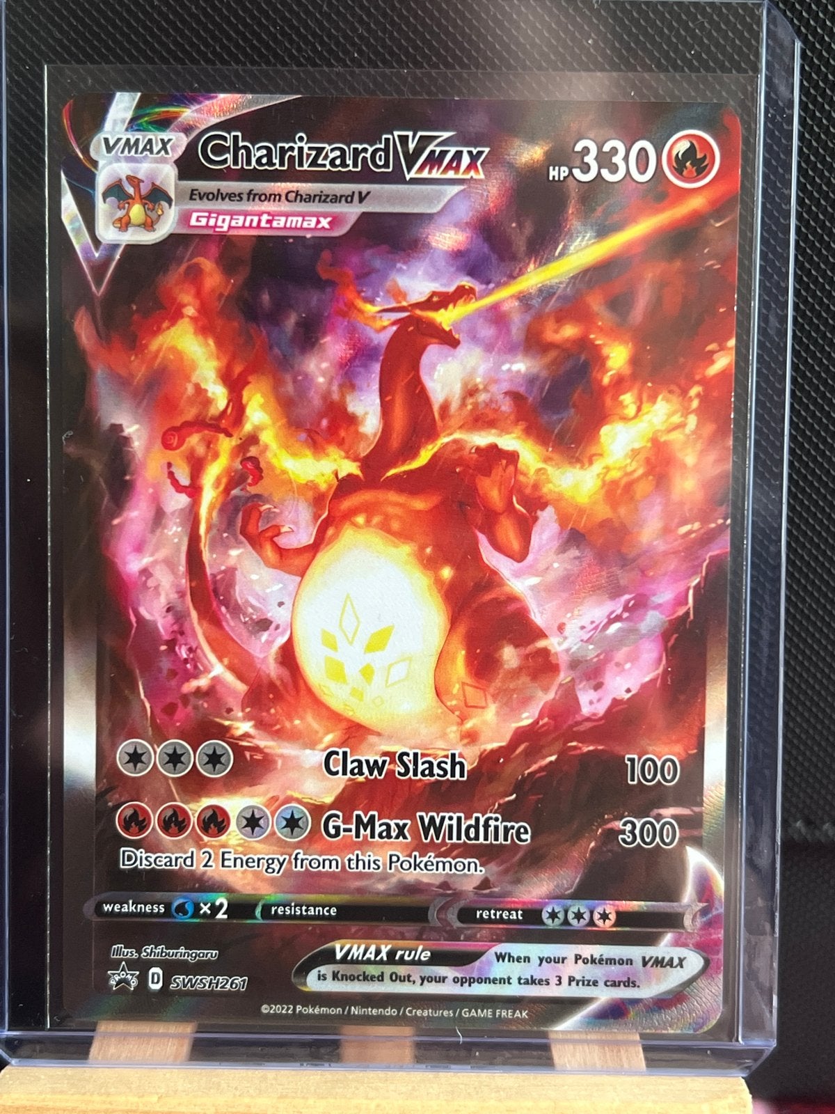 Pokémon TCG Charizard VMAX SWSH261 Gigantamax Kaart, Ophalen of Verzenden, Zo goed als nieuw, Losse kaart