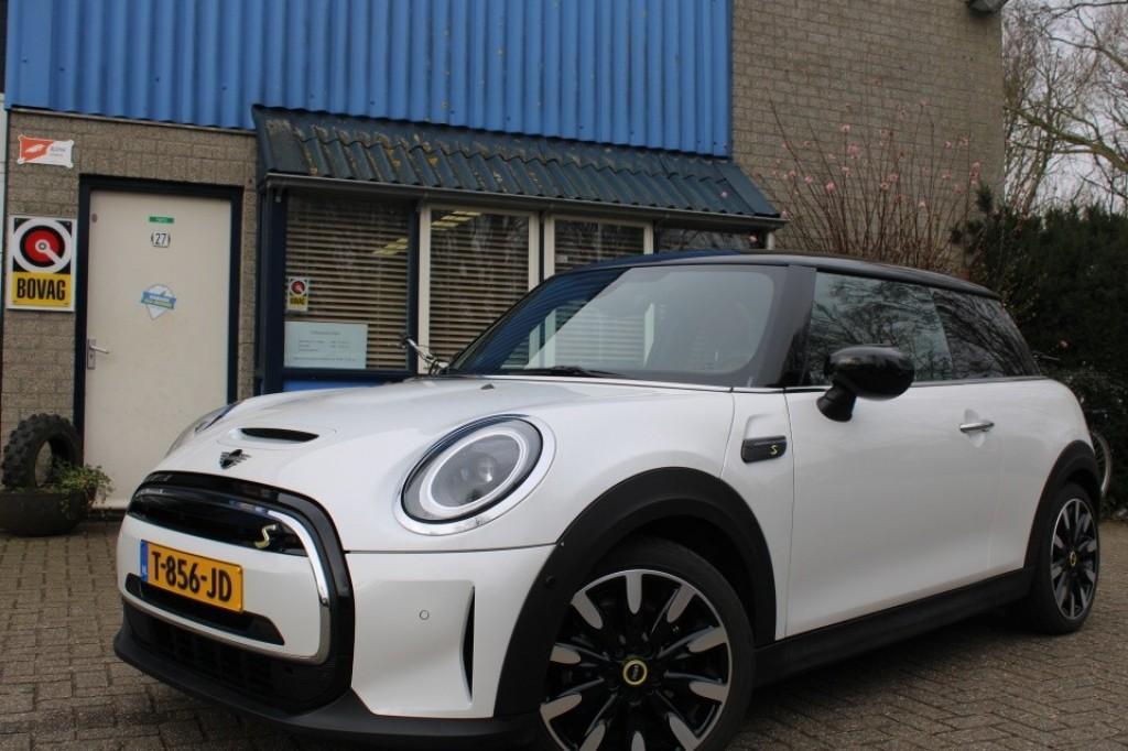 Mini COOPER SE Mini Mini Electric Camden Edition 33KWH, Auto's, Mini, USB, Met garantie (alle), 4 stoelen, 210 min
