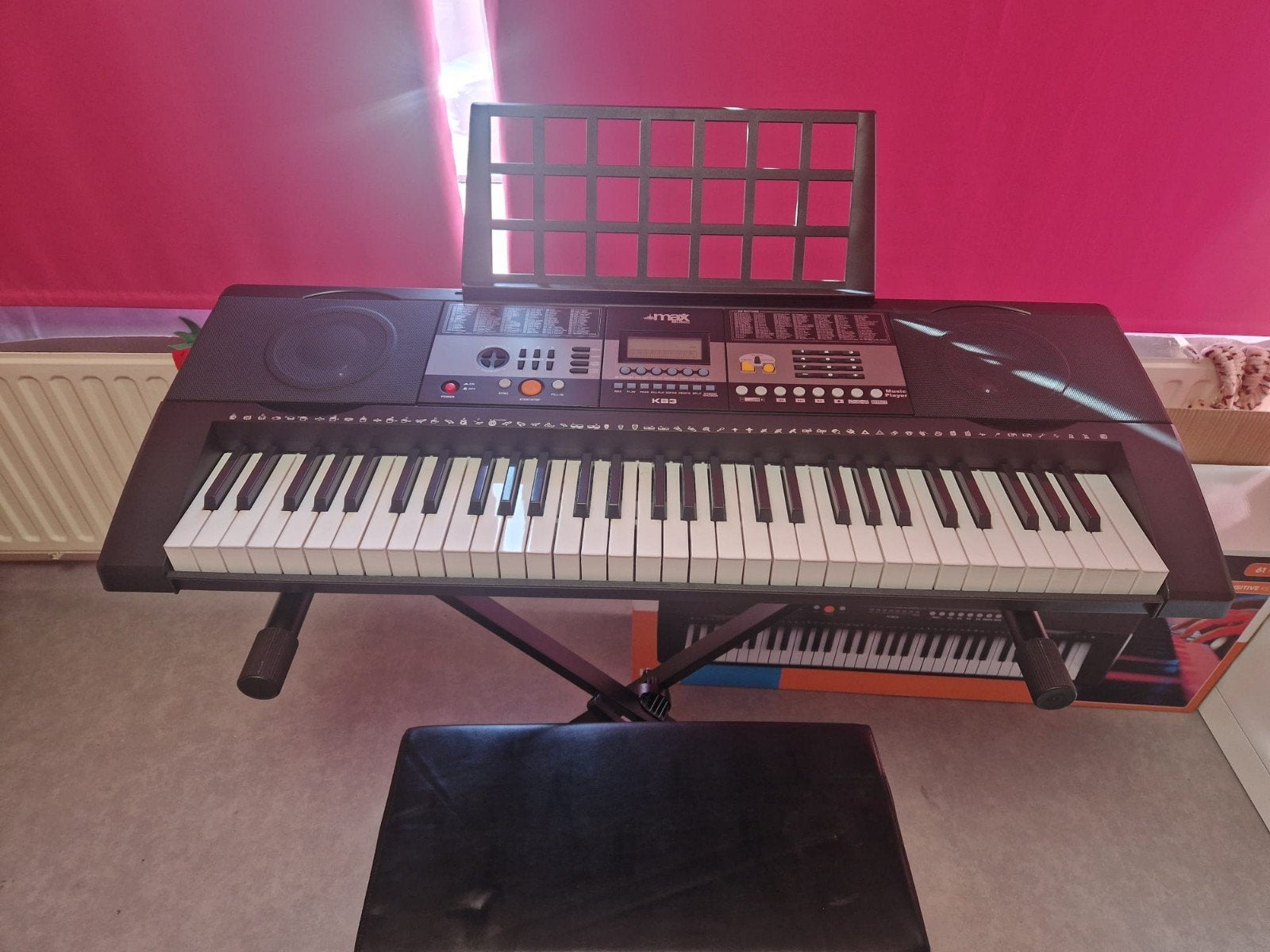 Max KB3 Keyboard met bankje en standaard, 61 toetsen, Ophalen, Overige merken, Aanslaggevoelig