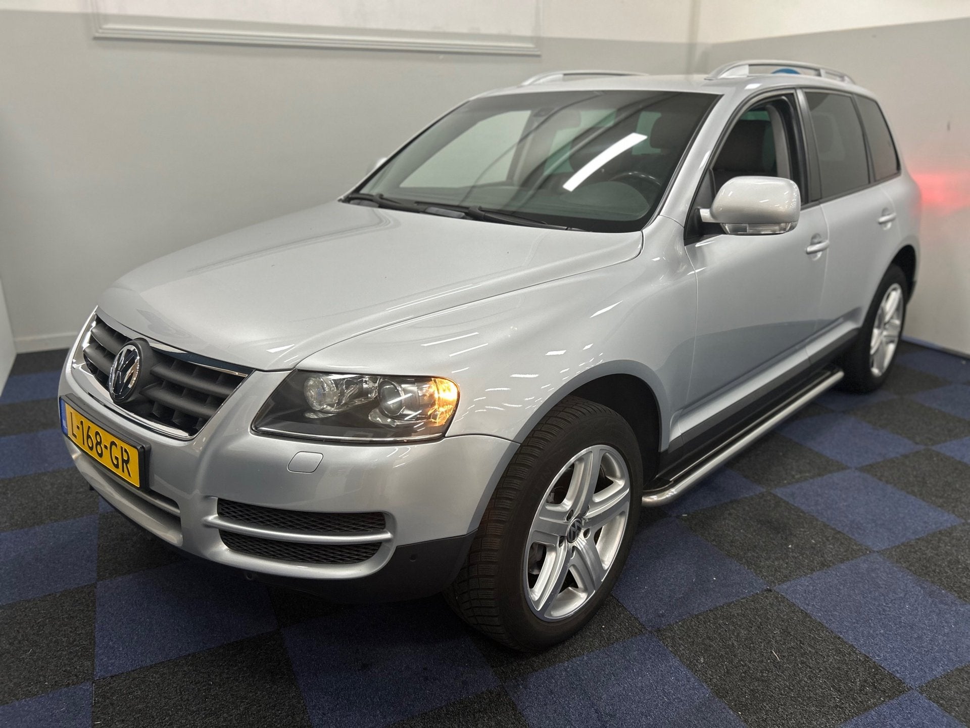 Volkswagen Touareg 3.0 V6 TDI Highline / SUPER NETJES / RIJD, Auto's, Gebruikt, Automatische klimaatregeling, Leder, Bedrijf