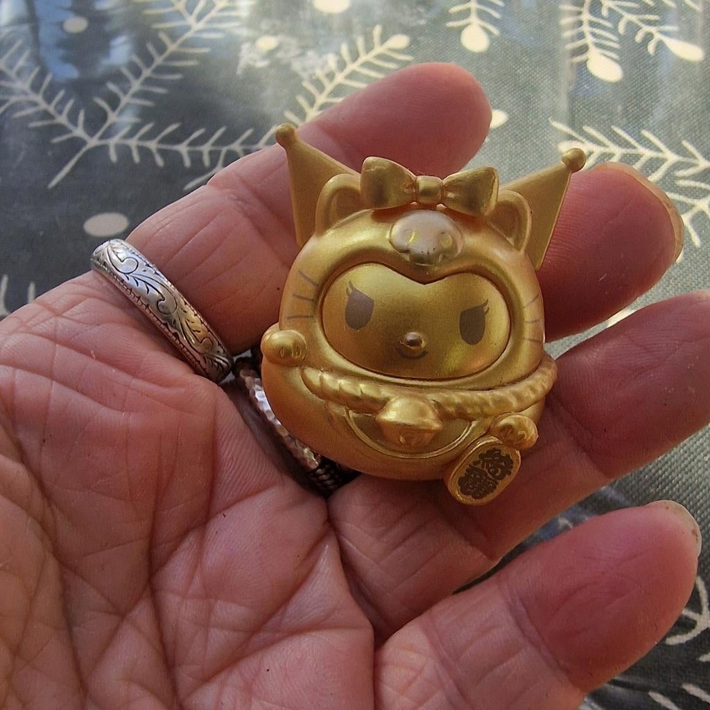 Goudkleurig Kuromi Mini Beeldje - Sanrio Collectible, Verzamelen, Ophalen of Verzenden, Zo goed als nieuw