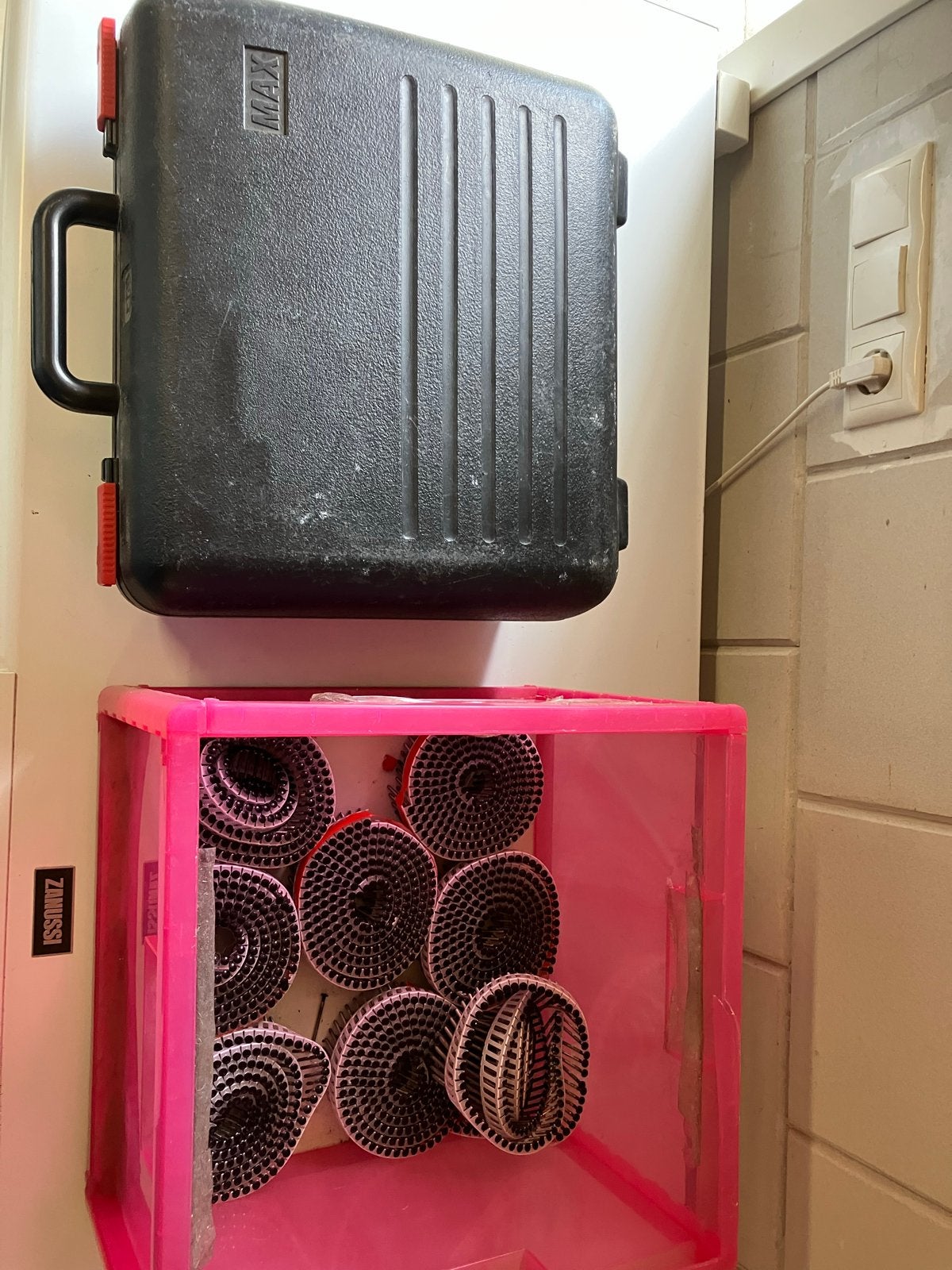 MAX CN450G tacker met nagels, Ophalen of Verzenden, Gebruikt, Tacker/nietmachine, Overige merken