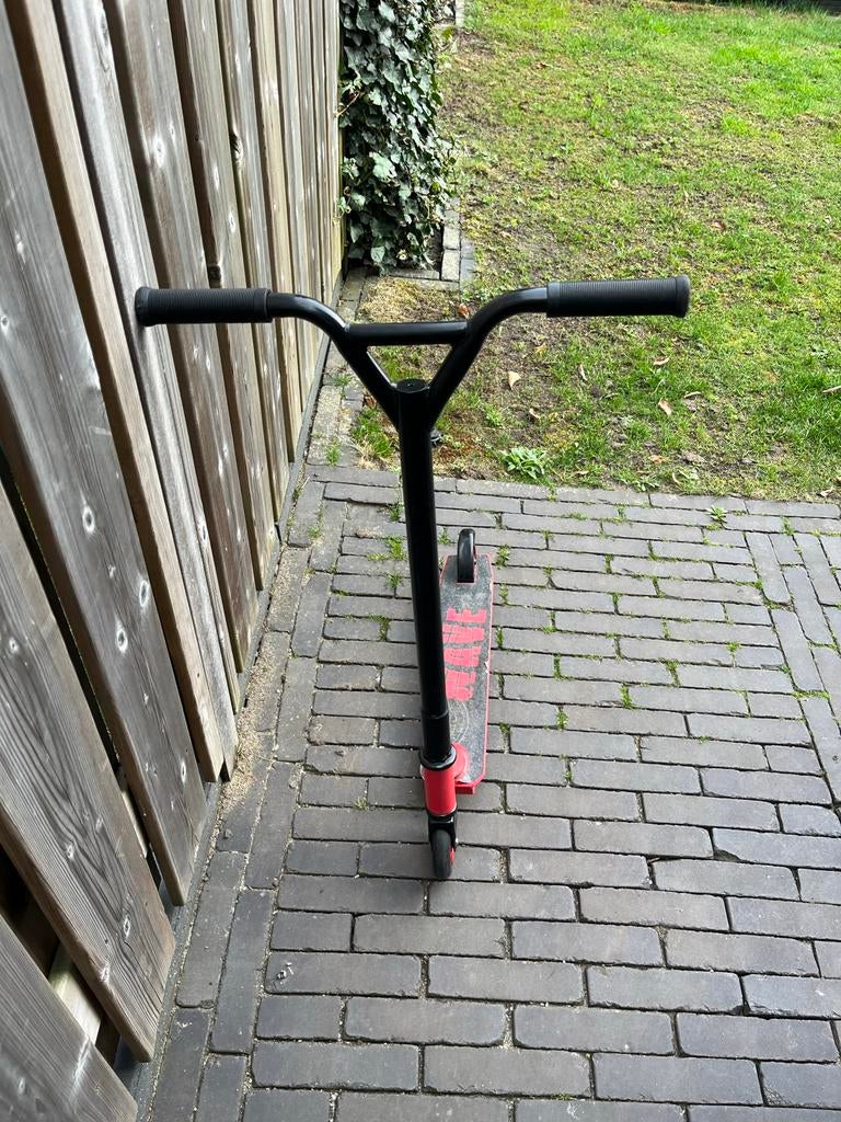 Stuntstep Wave rood/zwart - Gebruikt, Ophalen of Verzenden, Gebruikt, Gewone step