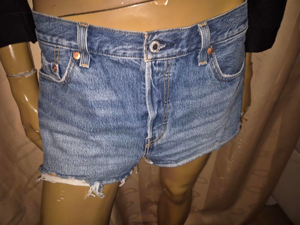 Levi's 501 korte spijkerbroek - short W29, Blauw, Ophalen of Verzenden, Zo goed als nieuw, W28 - W29 (confectie 36)