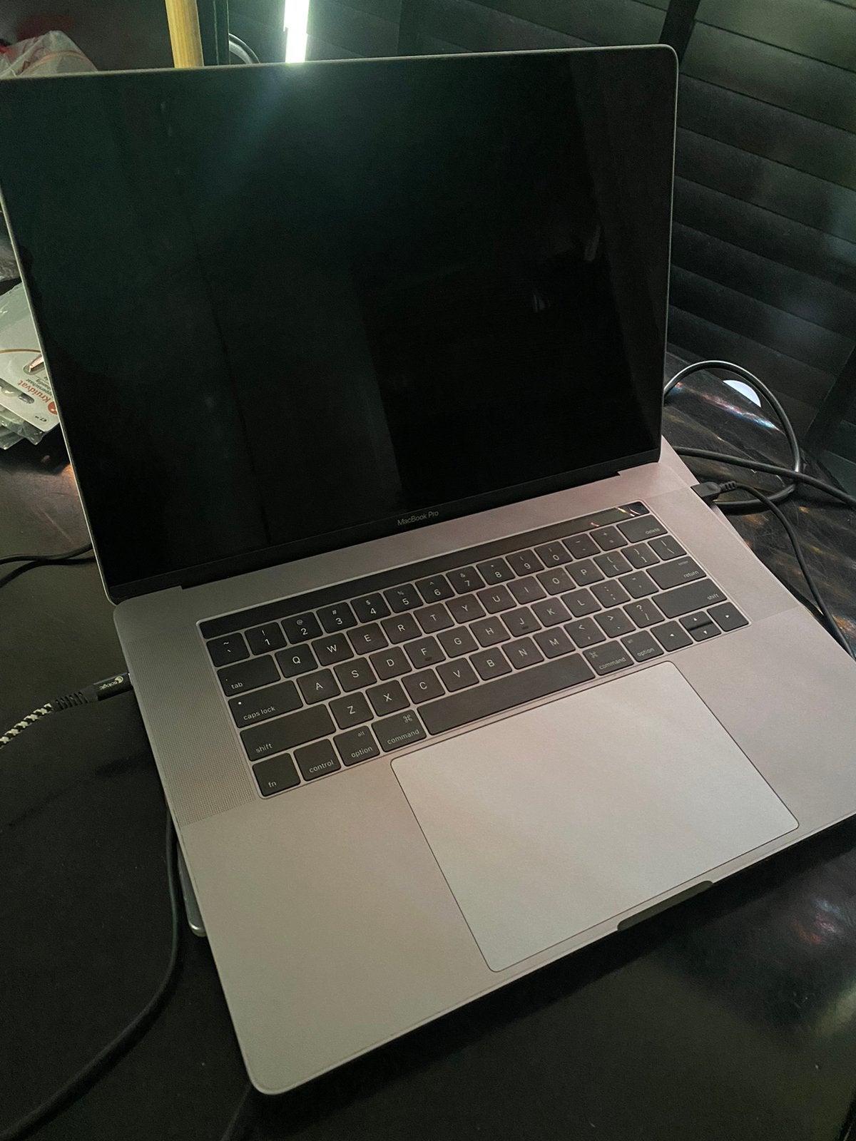 Apple macbook pro i7 core gaat niet aan a1707 verkocht, Computers en Software, Apple Macbooks, MacBook Pro, 2 tot 3 Ghz, 13 inch