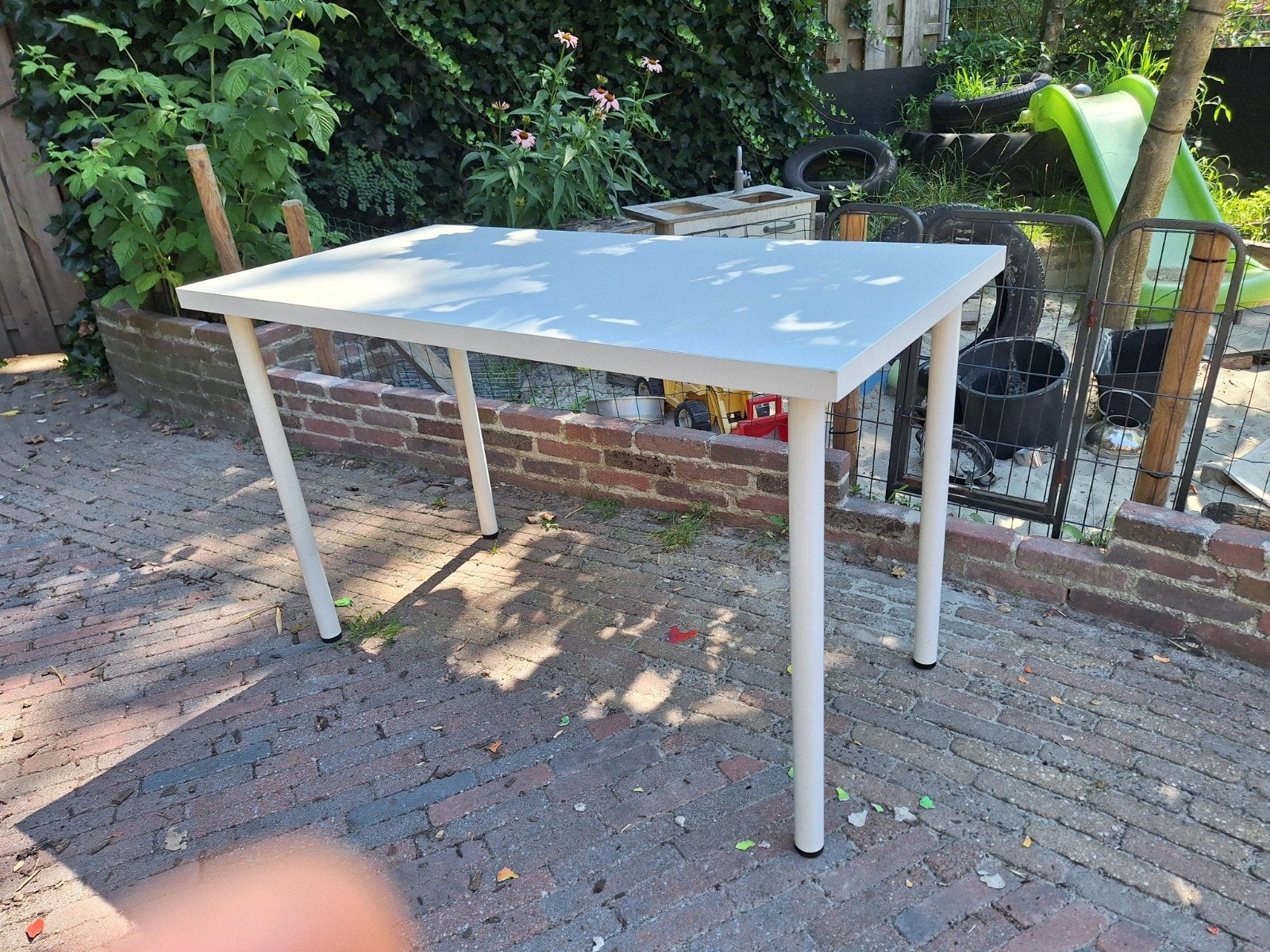 Ikea witte tafel 140 x 60 cm, Huis en Inrichting, Tafels | Eettafels, Ophalen, Rechthoekig, 100 tot 150 cm, 50 tot 100 cm