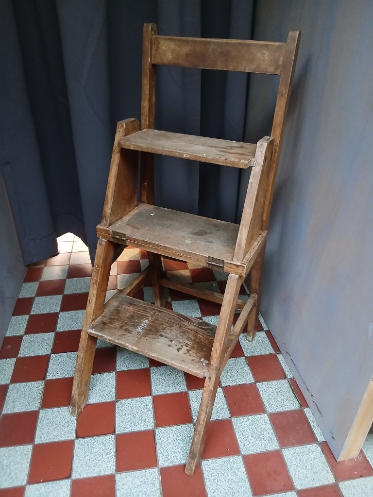 Houten bibliotheekstoel / trapstoel., Ophalen