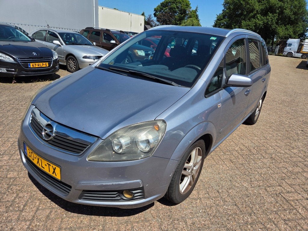 Opel ZAFIRA 2.2 TEMPTATION AIRCO TREKHAAK 7 PERSOONS, Auto's, Voorwielaandrijving, Gebruikt, 4 cilinders, 150 pk
