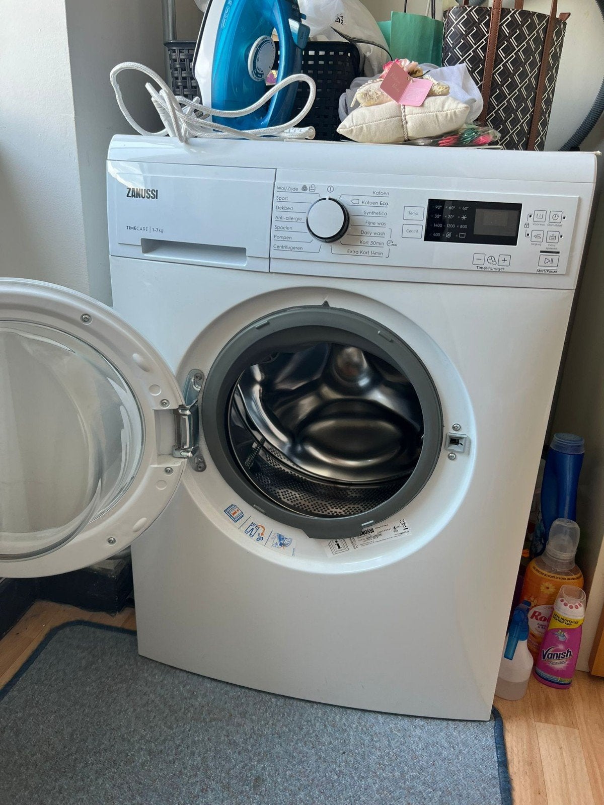 Mooie wasmachine, gratis af te halen, Witgoed en Apparatuur, Wasmachines, 6 tot 8 kg, Ophalen, Zo goed als nieuw, 1200 tot 1600 toeren