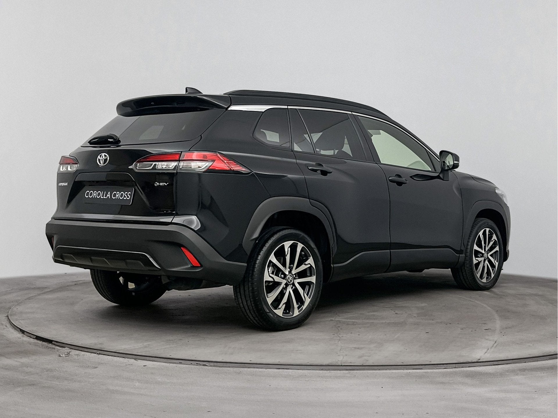 Toyota Corolla Cross Hybrid 140 Dynamic | Elek. Kofferklep |, 12 maanden, Stof, Gebruikt, Zwart