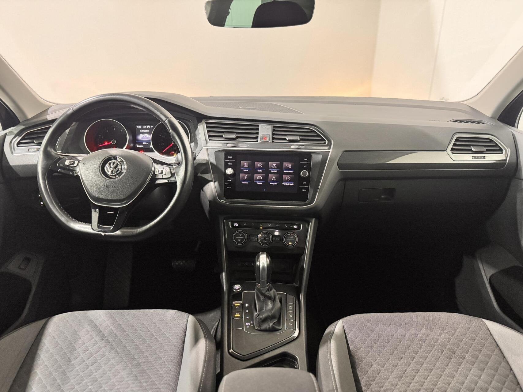 Volkswagen Tiguan 1.4 TSI ACT Highline|CAMERA|CARPLAY|, Auto's, Euro 6, 4 cilinders, Zwart, Origineel Nederlands