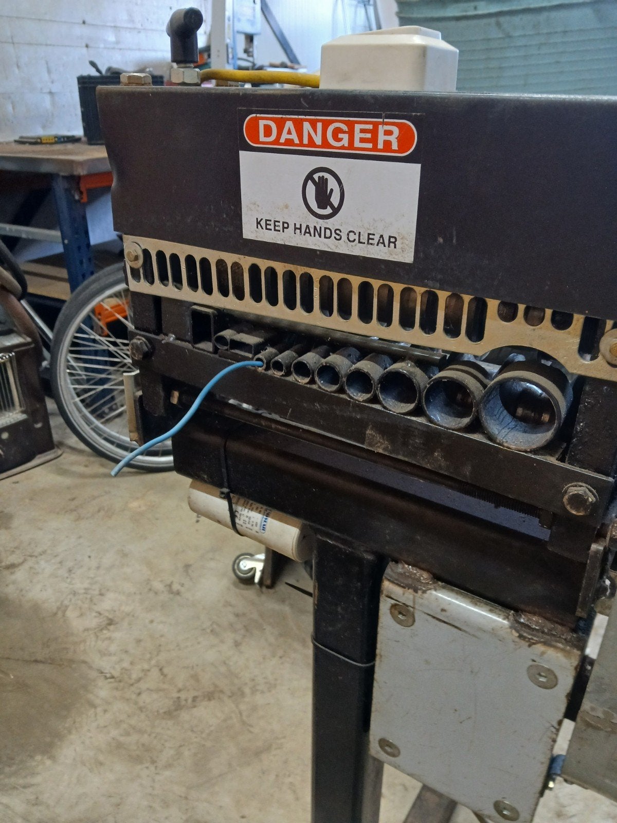 Kabelstrip machine/kabelpel machine Tekoop, Doe-het-zelf en Verbouw, Gereedschap | Overige machines, Ophalen