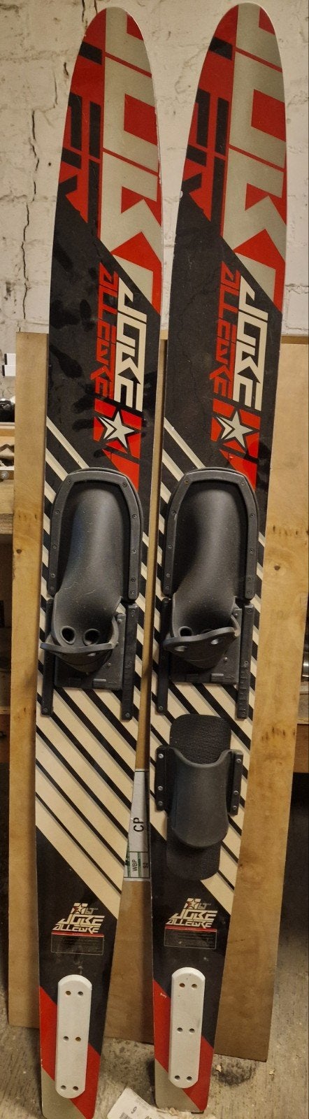 Jobe Allegre waterski's - Zo goed als nieuw, Watersport en Boten, Waterski's, Ophalen, Zo goed als nieuw, Waterski's