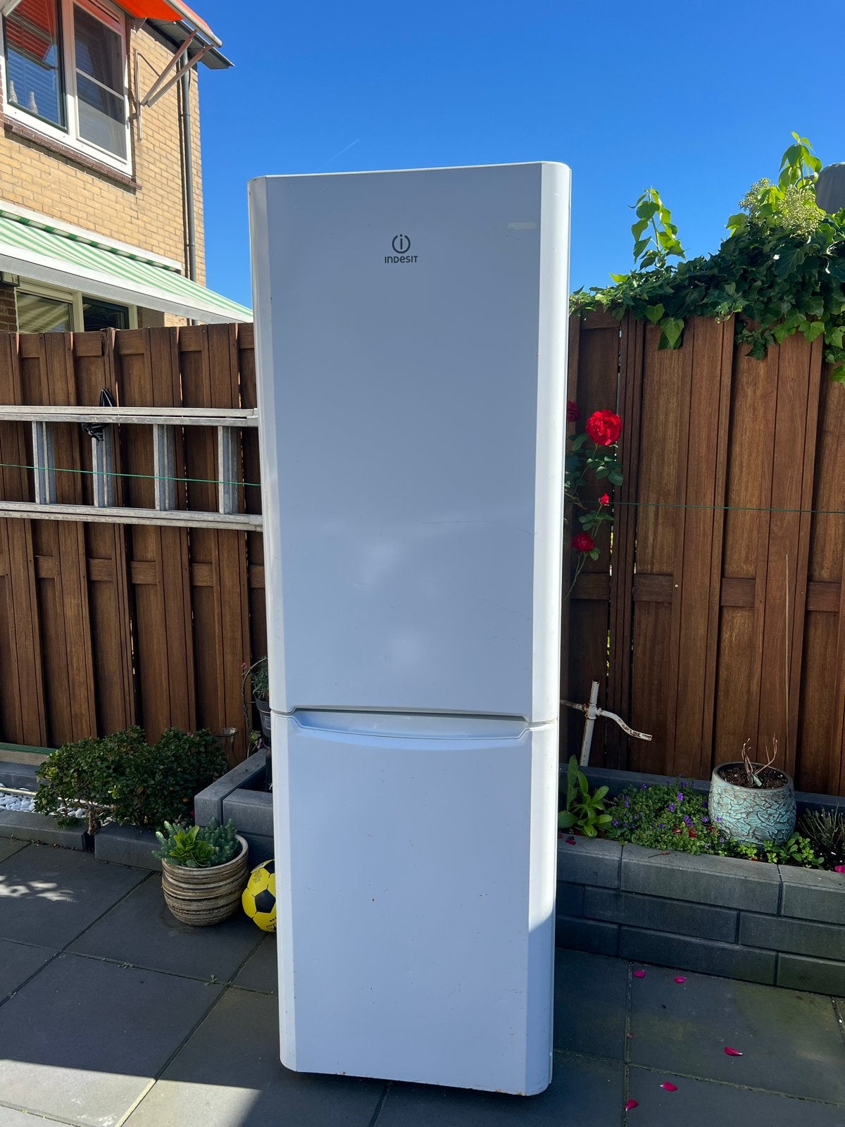 Indesit Koelkast met Vriezer - Wit