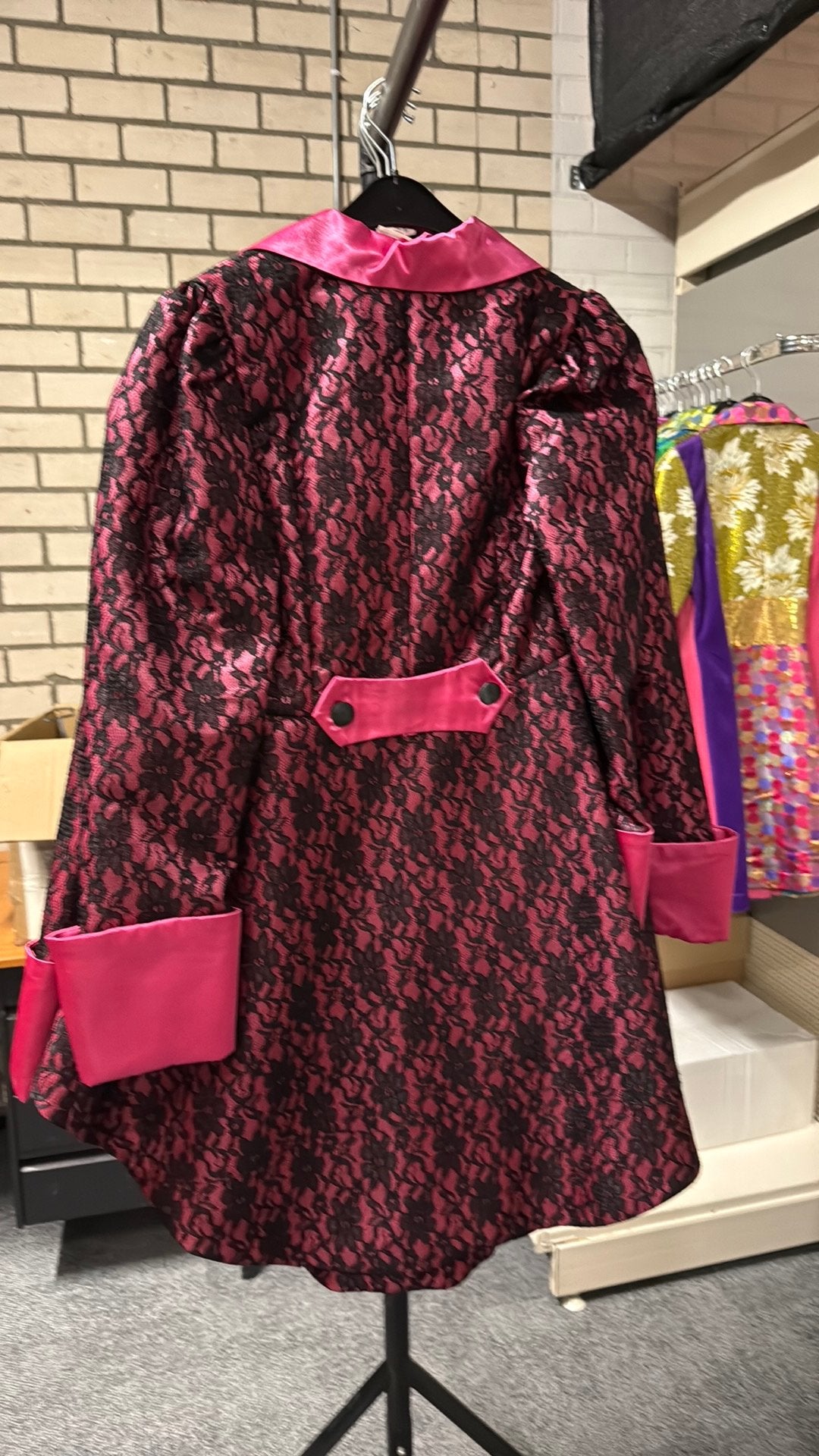Glitter & Glamour Roze Jasje - Carnavalskleding, Kleding | Dames, Maat 38/40 (M), Carnaval, Nieuw, Ophalen of Verzenden