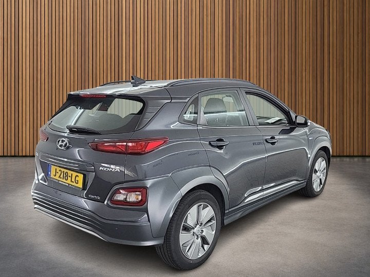 Foto 2 van Hyundai KONA EV Comfort 64 kWh 3-Fase 1e-Eig. & Dealer-Onder
