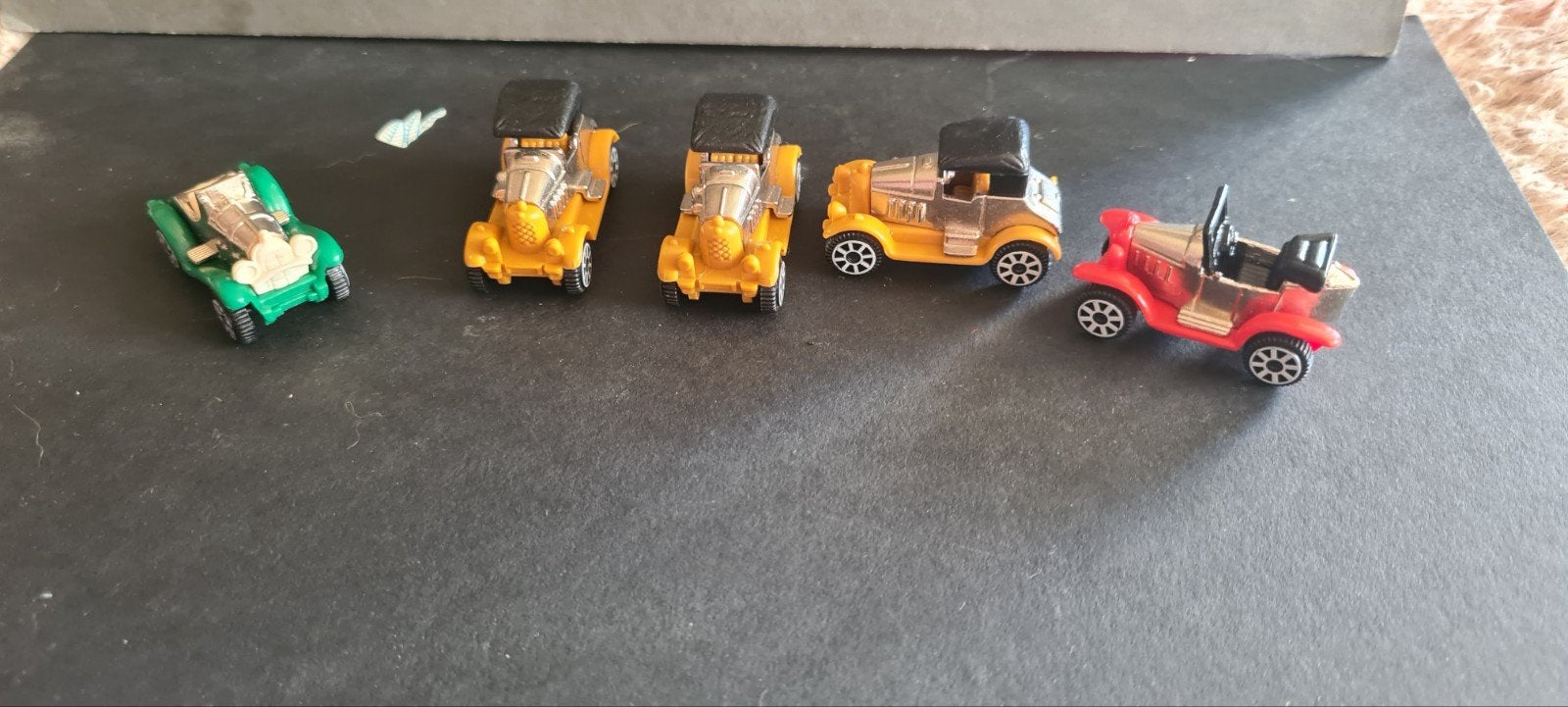 Kinder Surprise auto's met ijzeren onderdelen, Verzamelen, Ophalen of Verzenden, Zo goed als nieuw