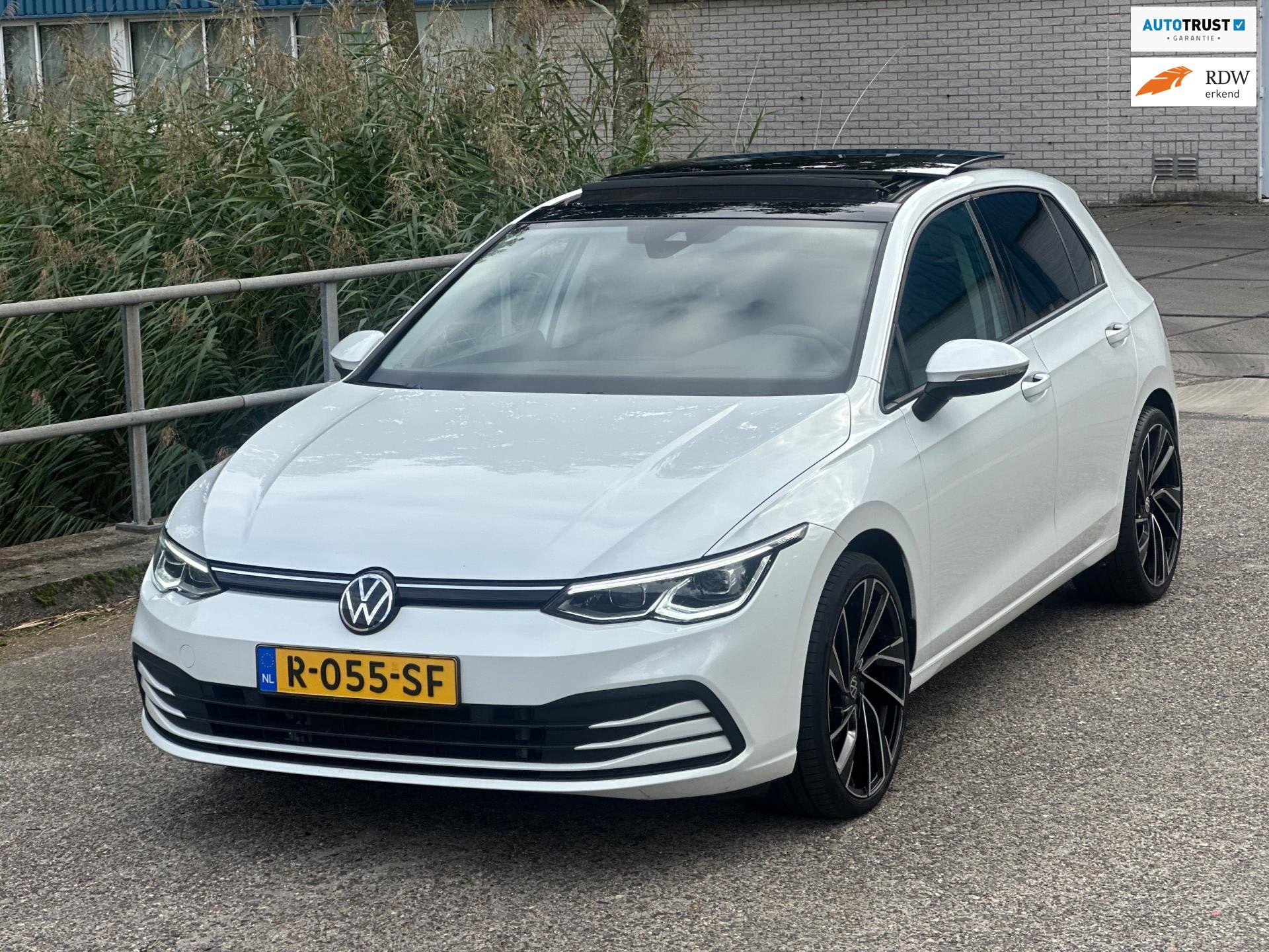 Volkswagen Golf eTSI Life Business!2022 Panodak!IQ-Light!Cam, Auto's, Gebruikt, Euro 6, Automatische klimaatregeling, Wit