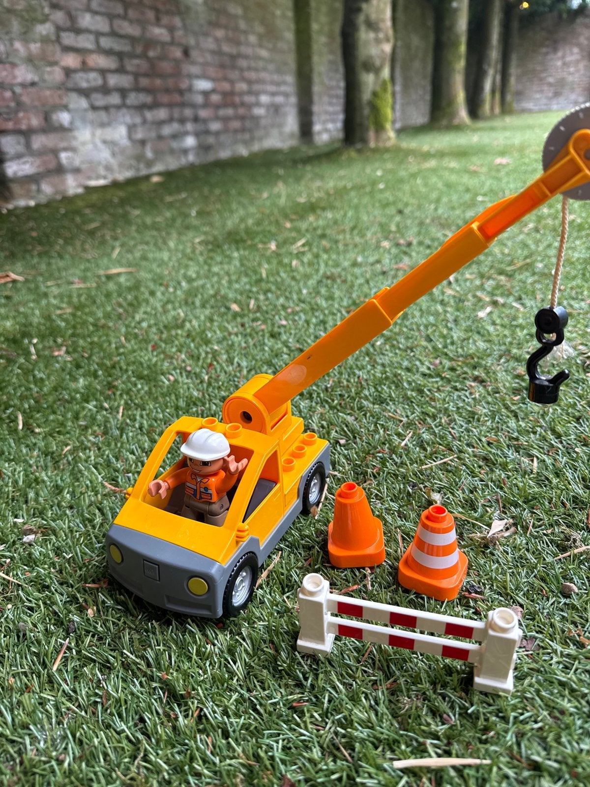 Lego Duplo Kraanwagen met figuur en accessoires, Ophalen of Verzenden, Gebruikt, Overige merken