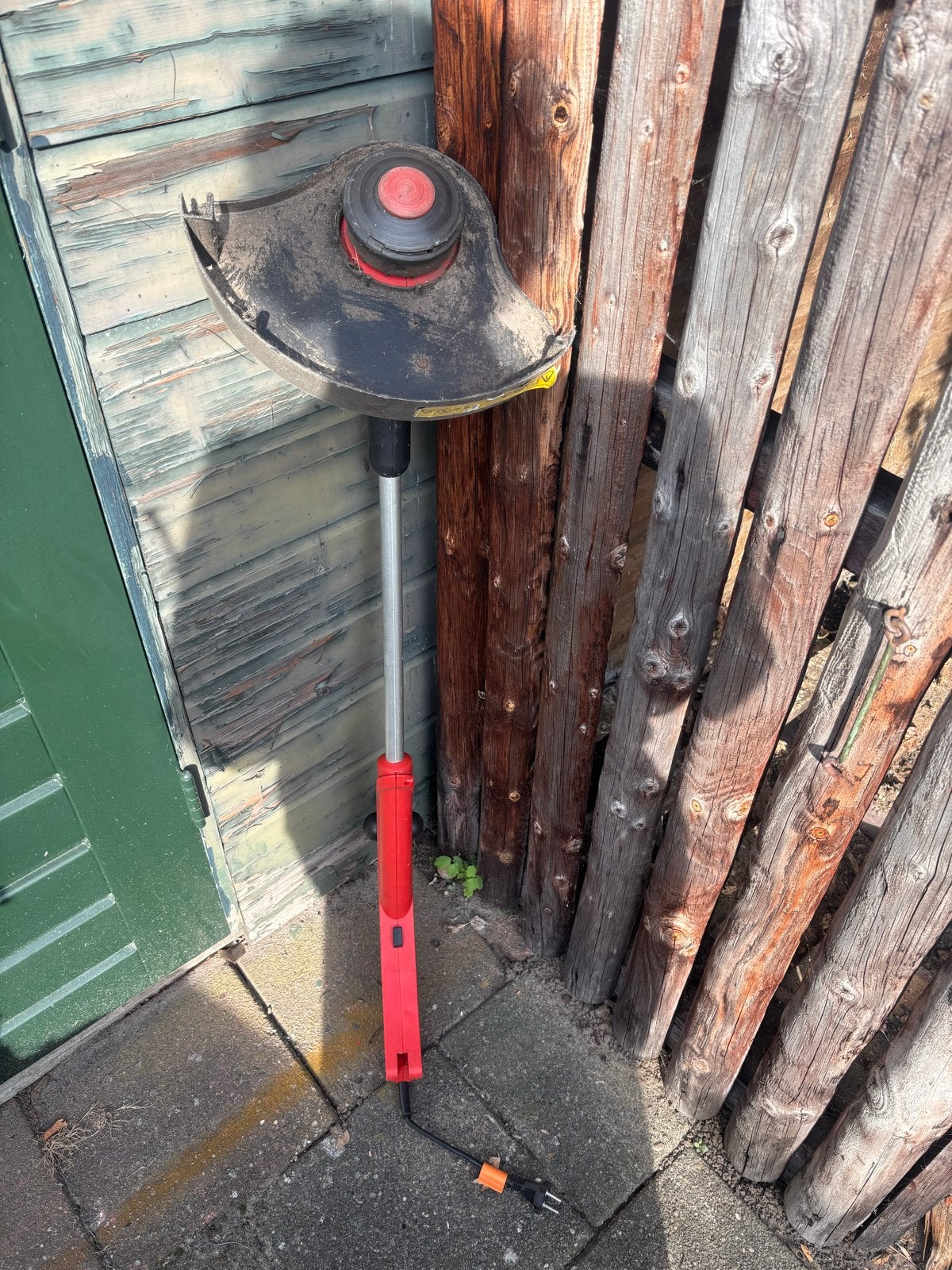 Elektrische grastrimmer - Perfect voor kleine tuinen, Ophalen, Gebruikt, 30 tot 50 cm, Elektrisch