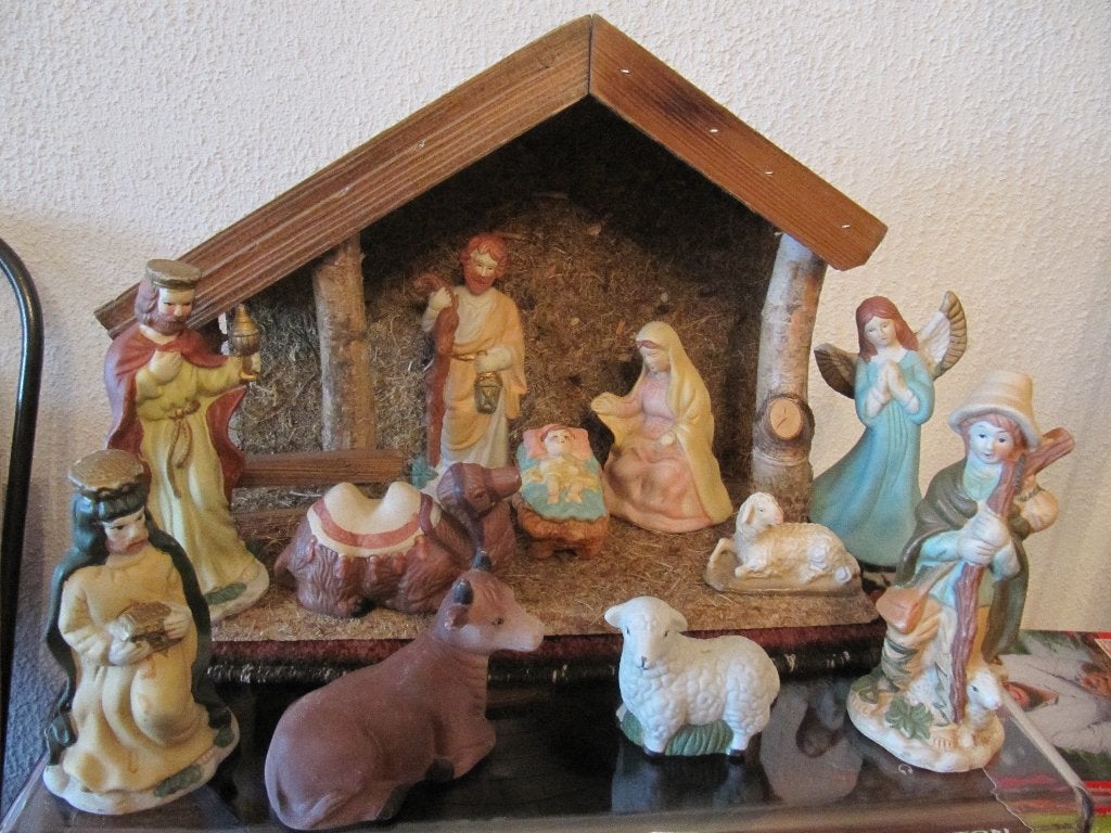 Mooie Oude Kerststal met losse Beeldjes.  Bieden., Antiek en Kunst, Ophalen of Verzenden
