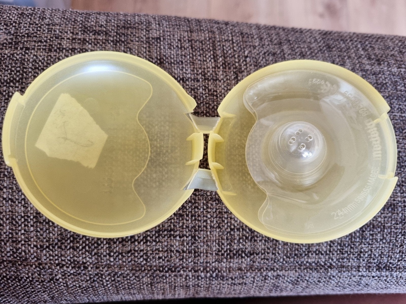 Medela tepelhoedjes van M en L maten, Ophalen, Gebruikt, Overige typen
