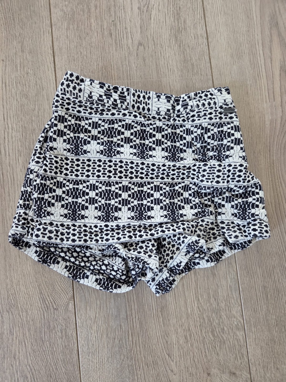 Zwart-witte Vingino korte rok/broek met patroon, Ophalen of Verzenden, Zo goed als nieuw, Meisje, Jurk of Rok