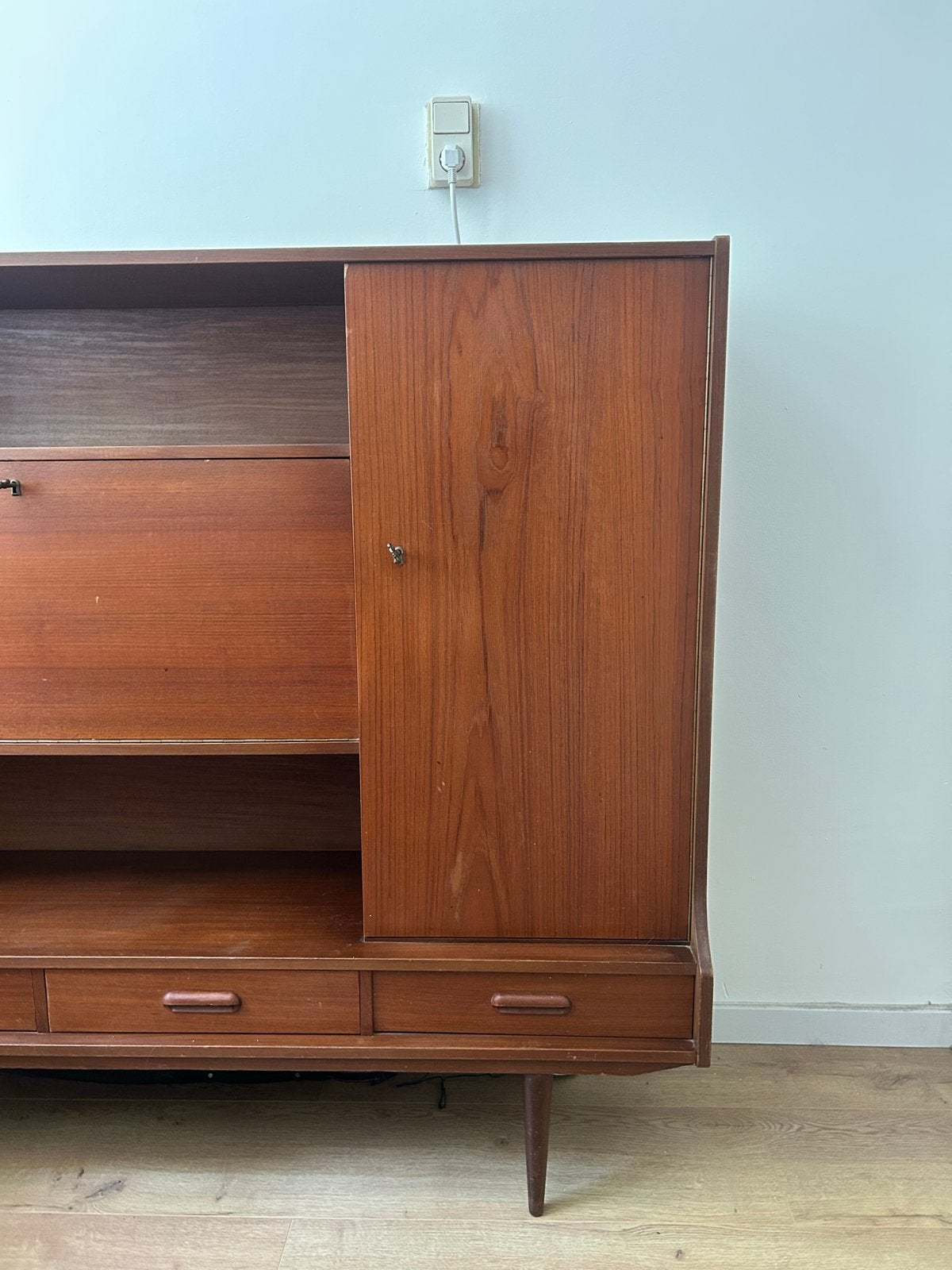 Vintage Teak Highboard Dressoir met Bureau (183x130cm), Ophalen, Gebruikt