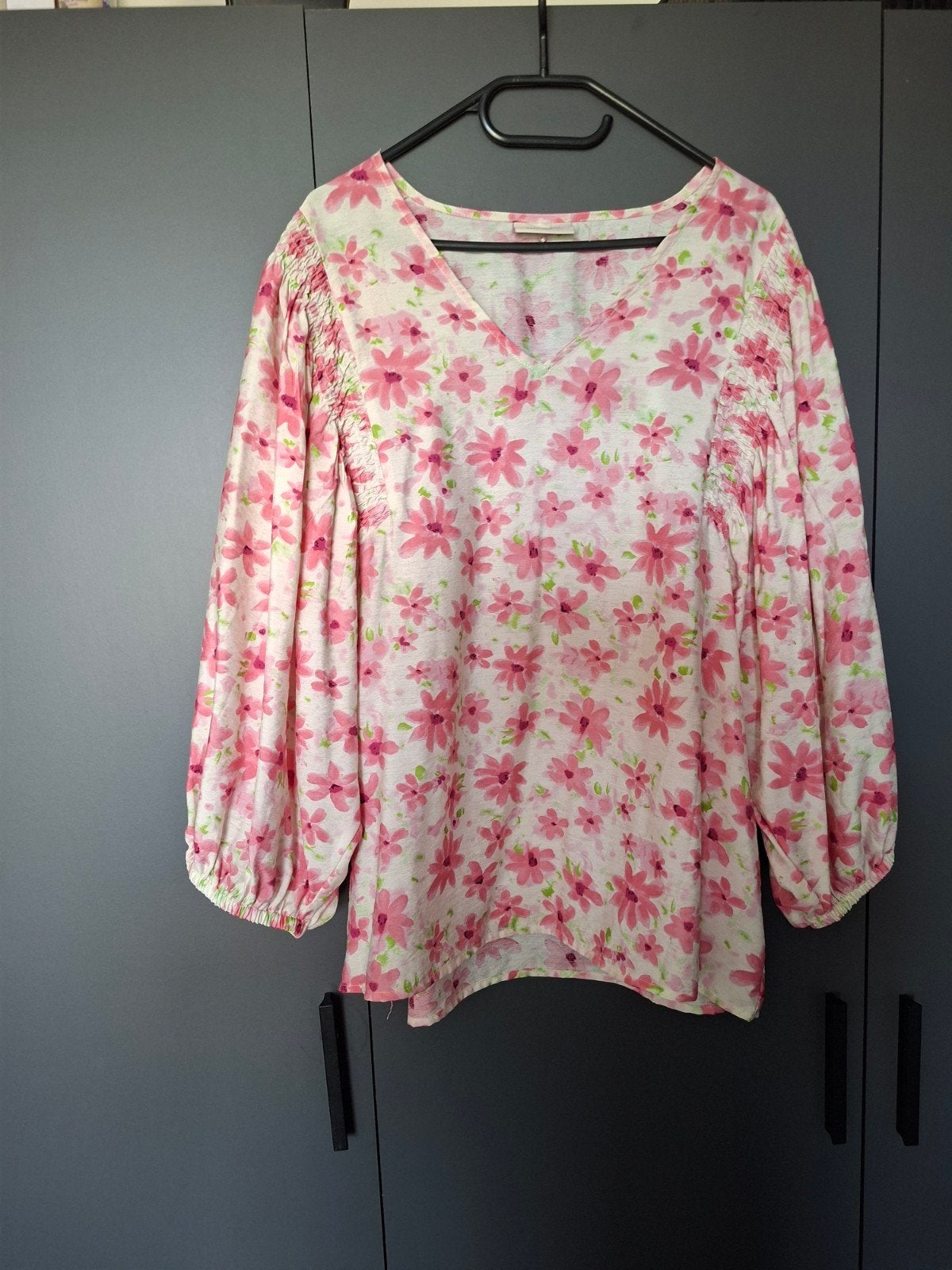 Nieuwe blouse met mooie pofmouwen, Kleding | Dames, Blouses en Tunieken, Ophalen of Verzenden, Nieuw, Maat 46/48 (XL) of groter