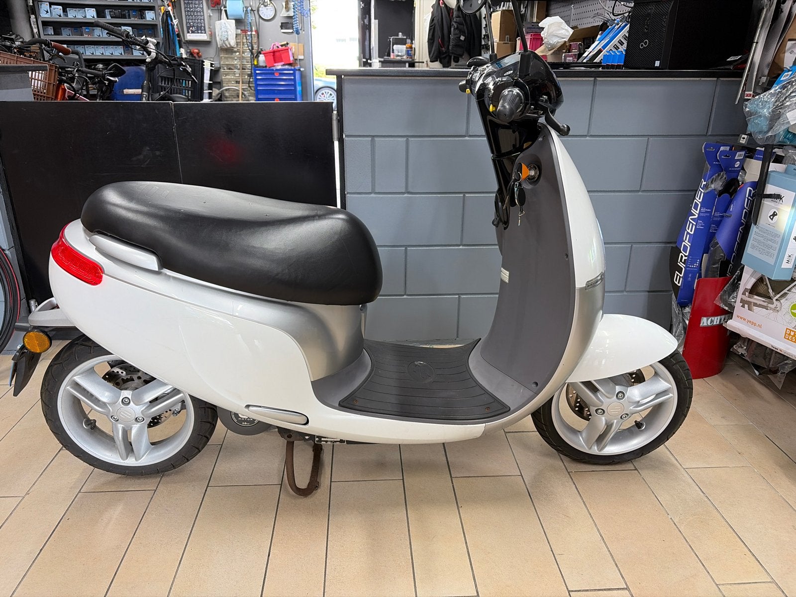 E-scooter Ecoter, elektrische scooter, Ophalen, Zo goed als nieuw, Maximaal 25 km/u, Elektrisch