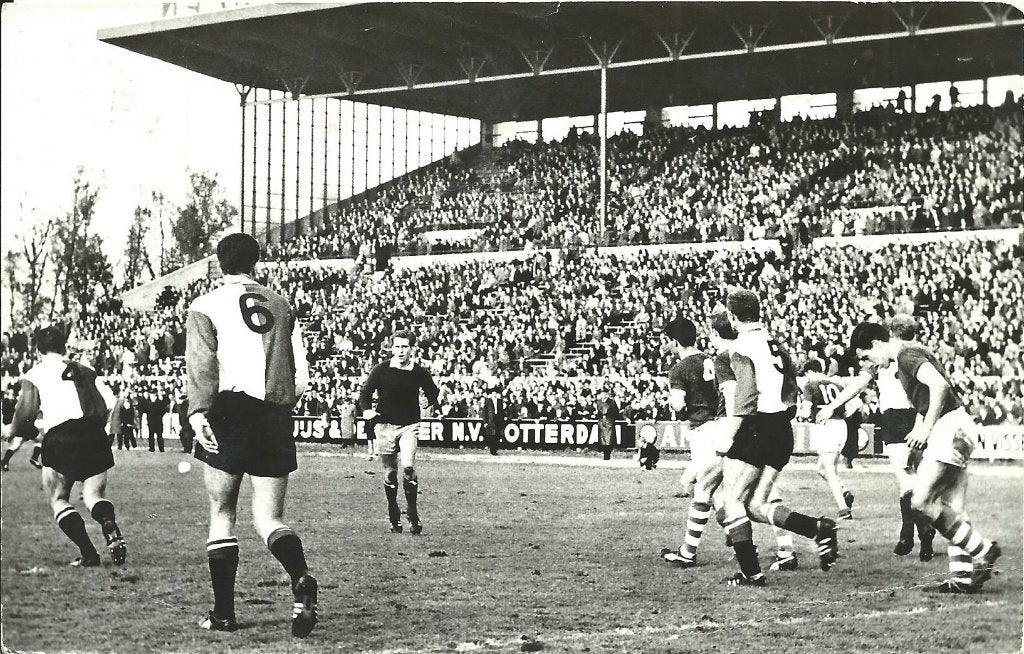 1965 fotokaart Gebr. Spanjersberg Feyenoord 2x, Ophalen of Verzenden, Feyenoord, Overige typen