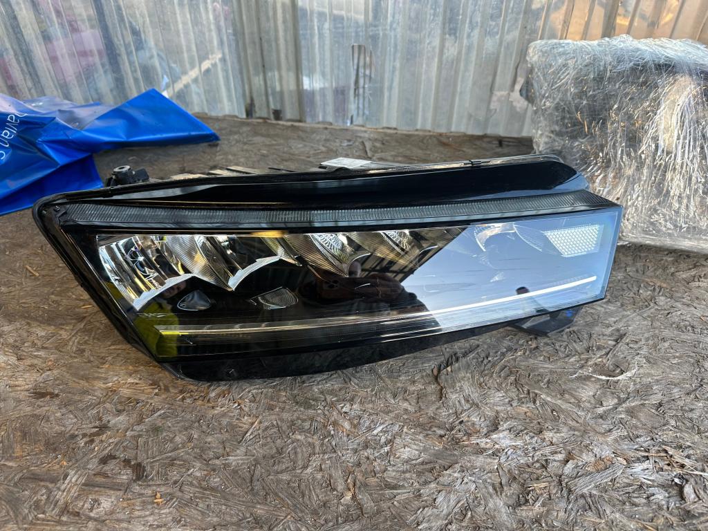 Skoda Octavia MK4 4  Full LED koplamp links 5E4941016, Auto-onderdelen, Verlichting, Skoda, Gebruikt, Ophalen of Verzenden