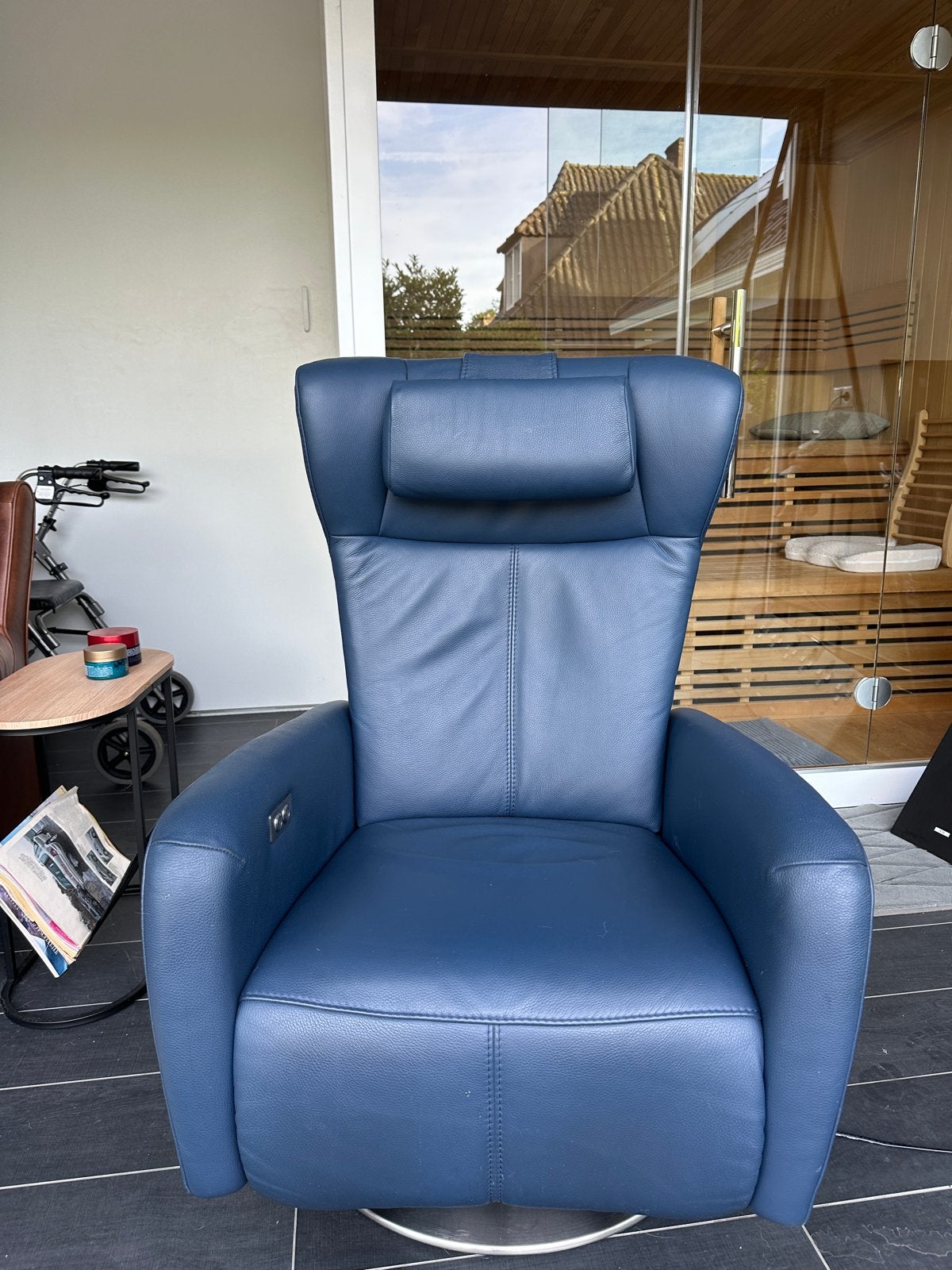 Prominent  sta op stoel Relaxfauteuil, Ophalen, Blauw, Leer, Zo goed als nieuw
