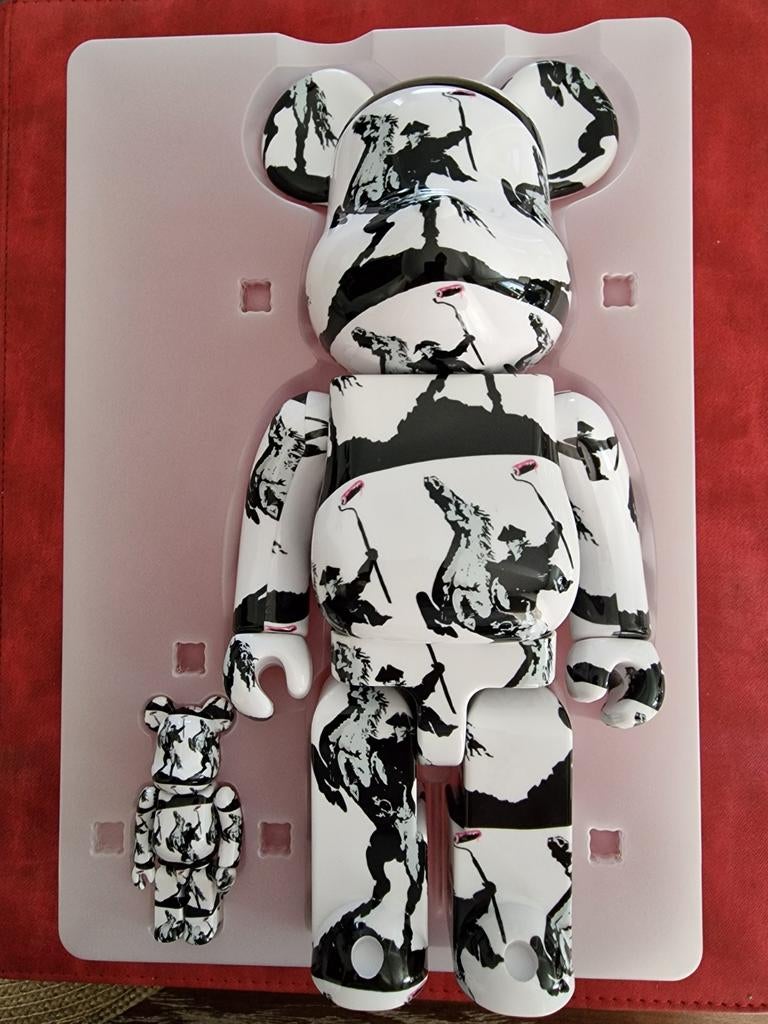 Bearbrick Banksy Napoleon 100% & 400% Set, Verzamelen, Poppetjes en Figuurtjes, Ophalen of Verzenden, Nieuw