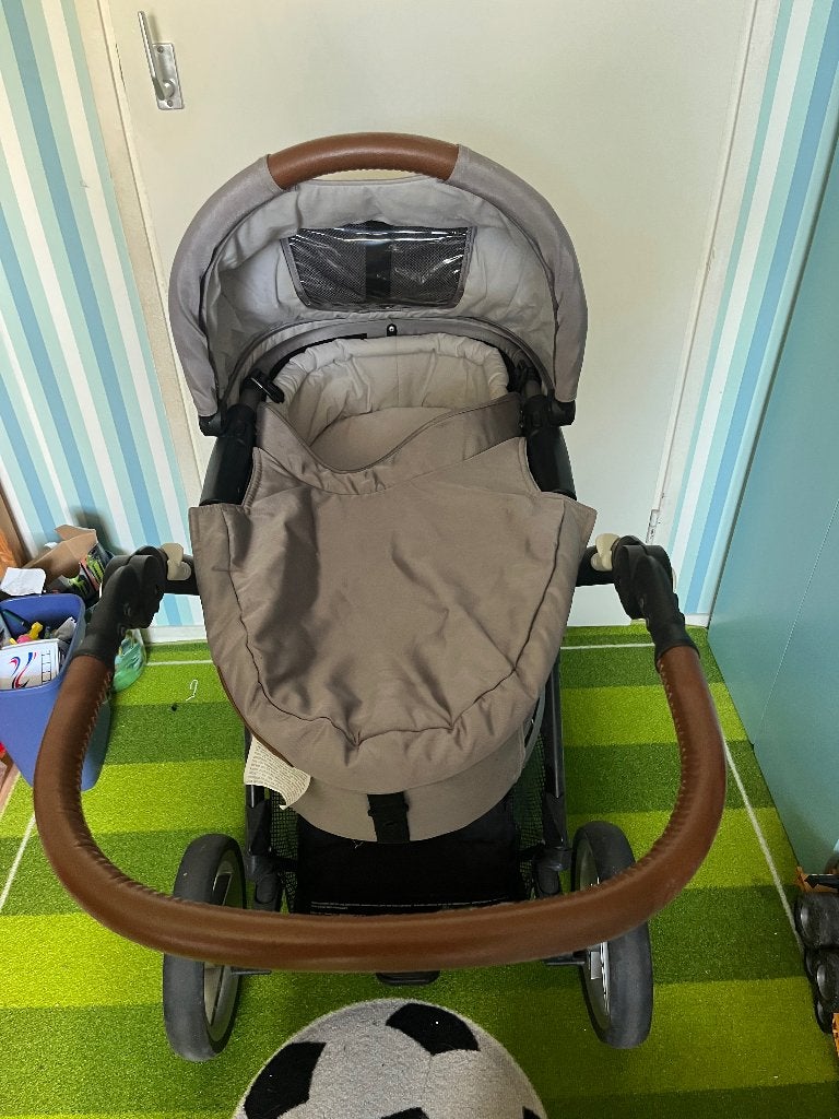 Kinderwagen compleet van mutsy, Kinderen en Baby's, Ophalen, Gebruikt, Mutsy